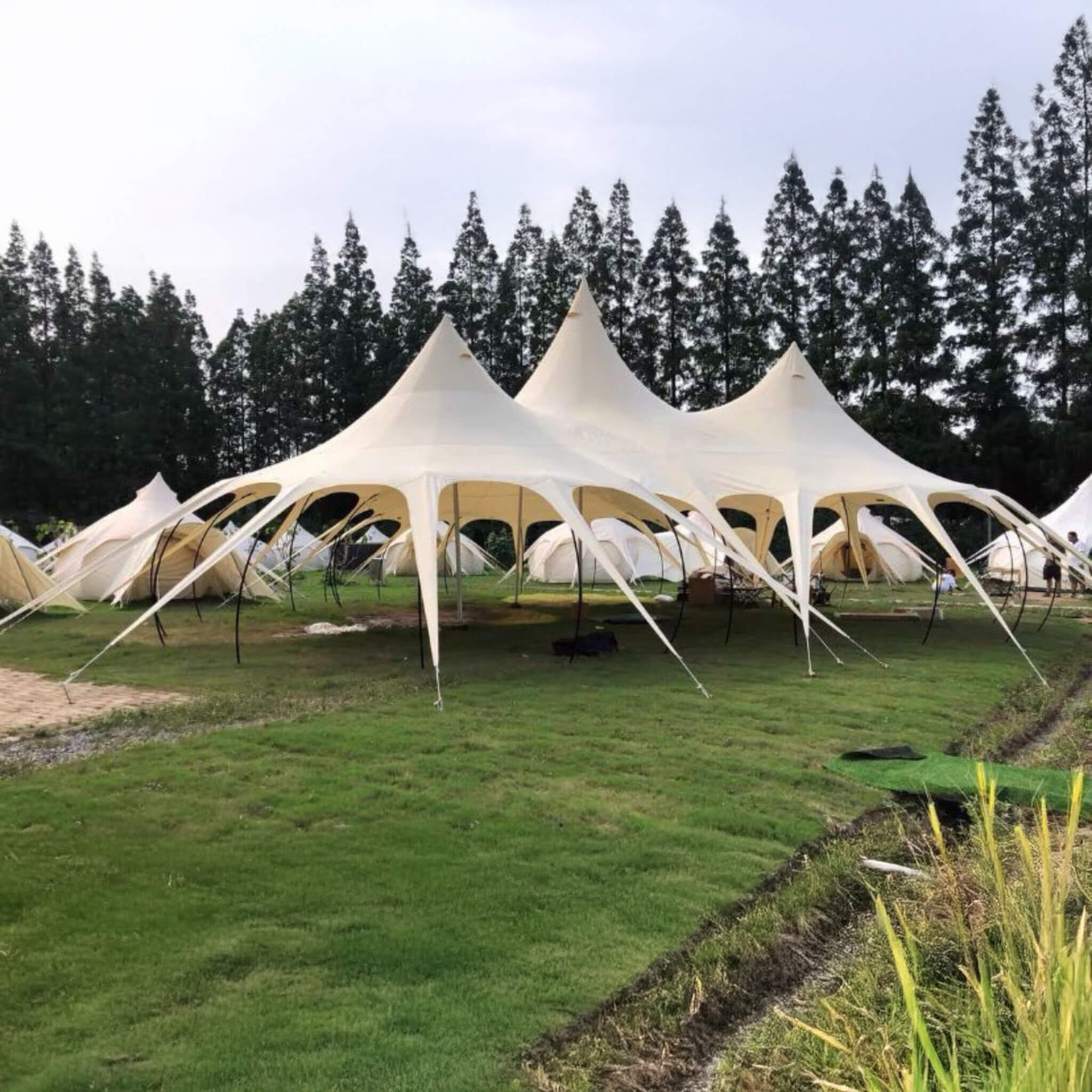 Alora Extra Large Portable Waterproof Multifunctional Outdoor Rain Tarp Canopy (SAK79811) - We The Collective