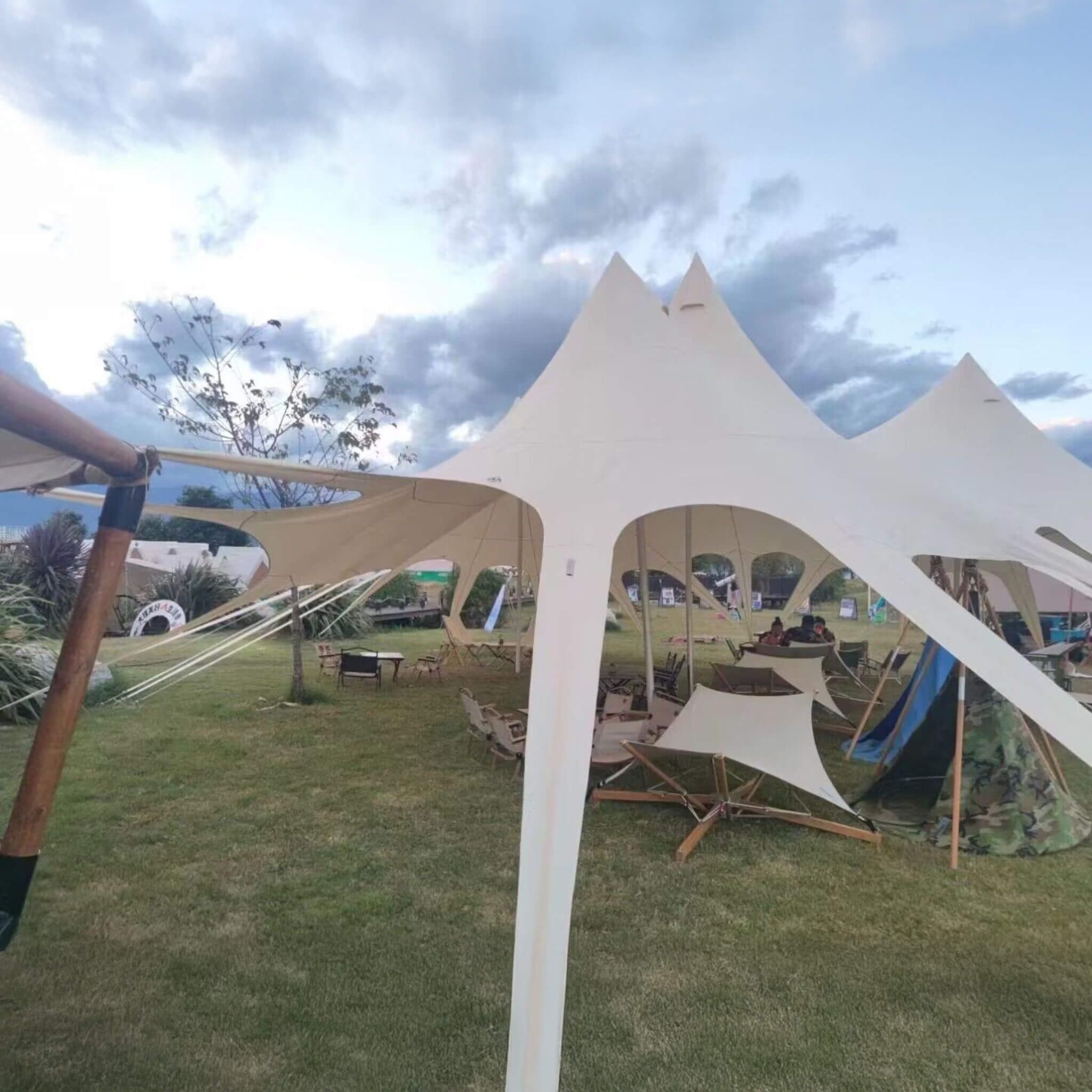 Alora Extra Large Portable Waterproof Multifunctional Outdoor Rain Tarp Canopy (SAK79811) - We The Collective