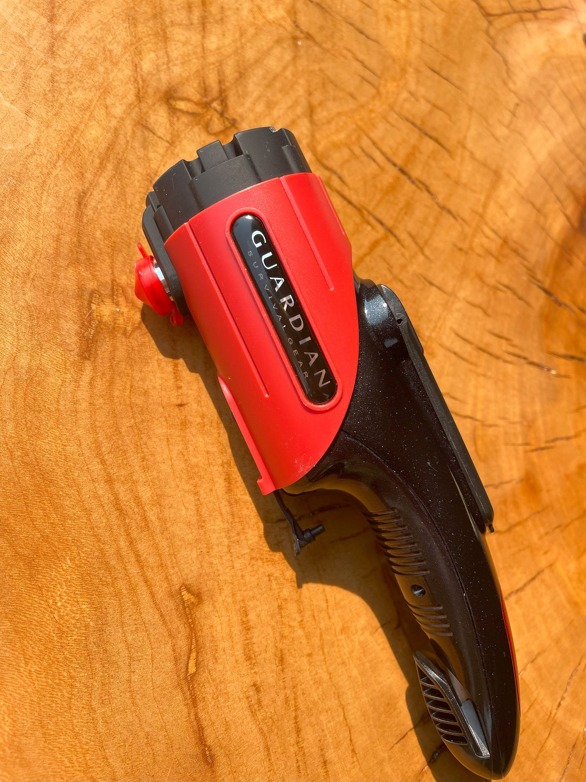 Auto Guardian | 7-in-1 Dynamo Emergency Flashlight & Vehicle Escape Tool - OVERLANDERS Outfitter
