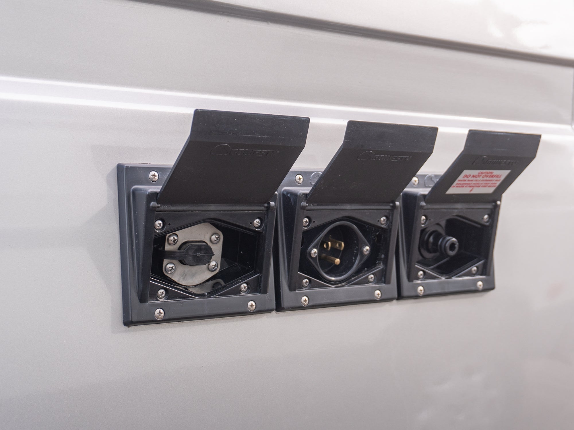 GoWesty Tank Filler Hook-Up Box - OVERLANDERS Outfitter