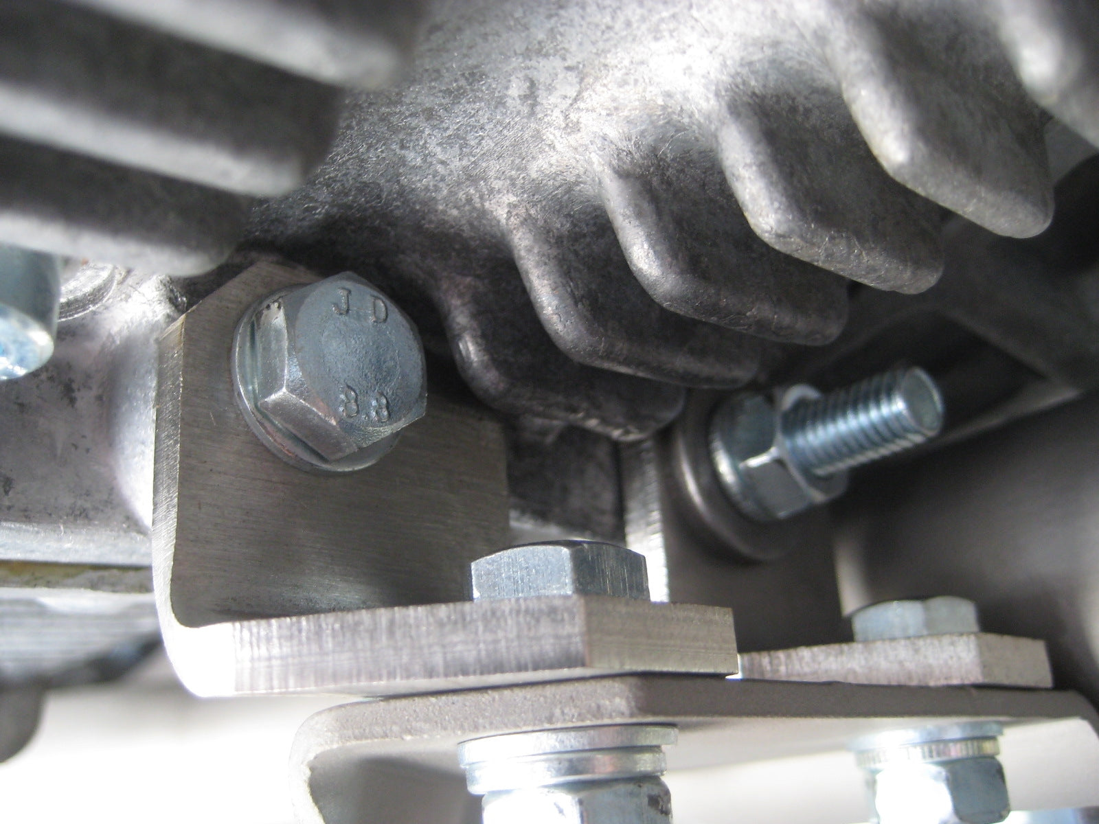 Exhaust Engine Bracket Kit [2WD Late Vanagon] - OVERLANDERS Outfitter