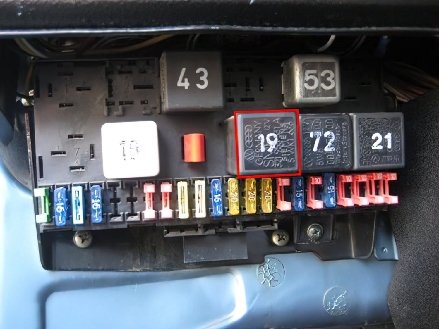 Intermittent Wiper Relay (Front) - OVERLANDERS Outfitter