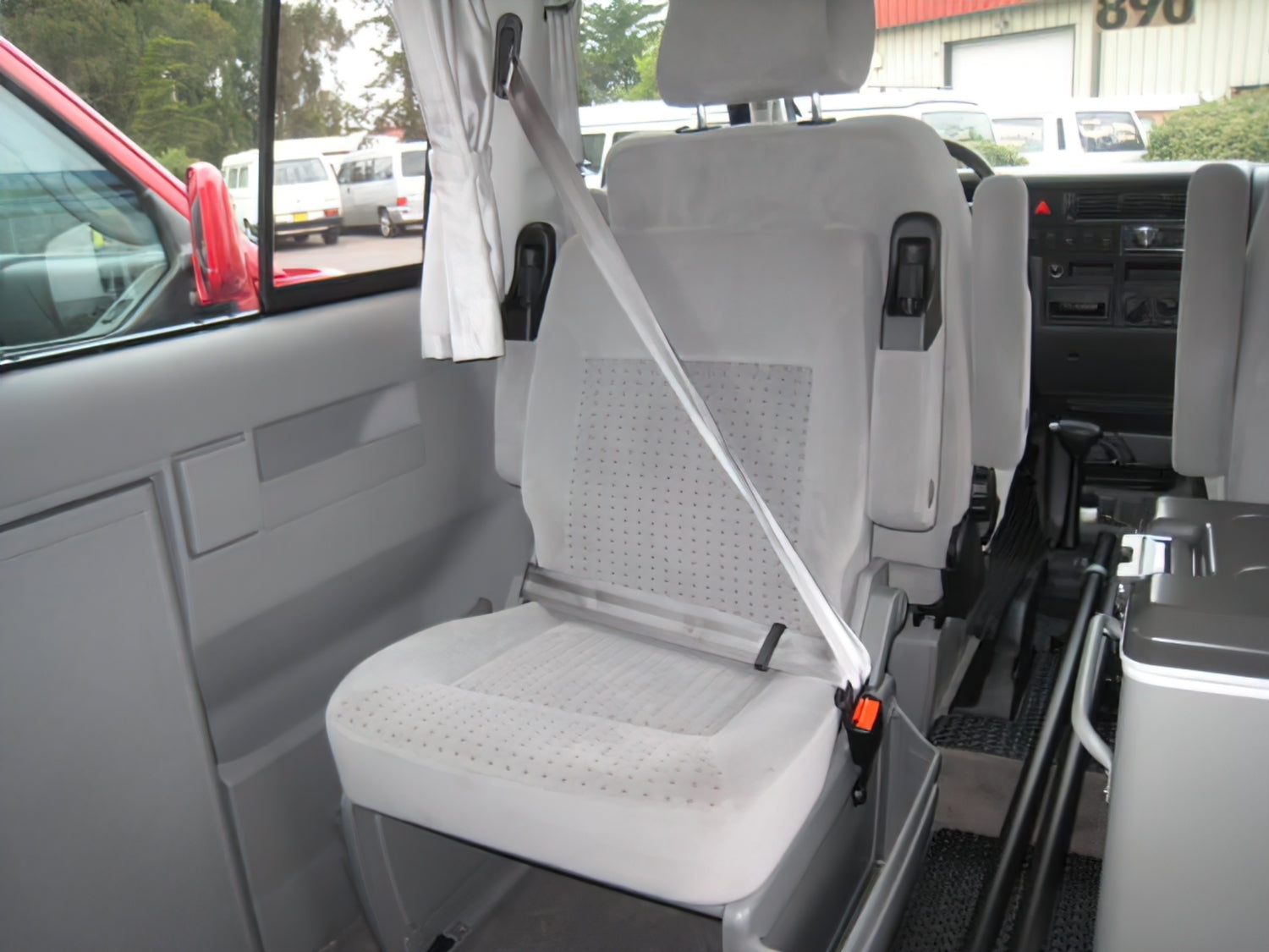 3-Point Retracting Seat Belt for Jumpseat (L/R) [Eurovan Weekender/Multivan] - OVERLANDERS Outfitter