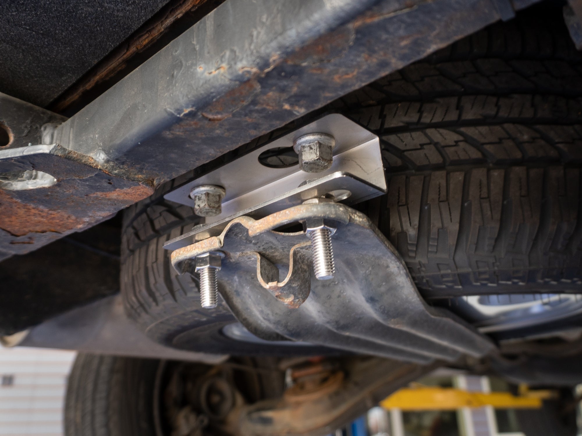 Oversize Spare Tire Kit [Eurovan] - OVERLANDERS Outfitter