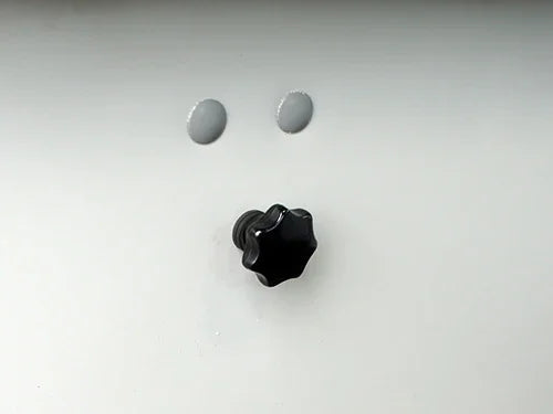 Release Knob for Rear Bench Seat