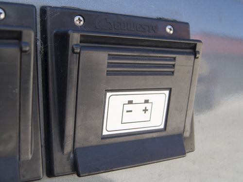12V Aux Power Hook-up Decal - OVERLANDERS Outfitter
