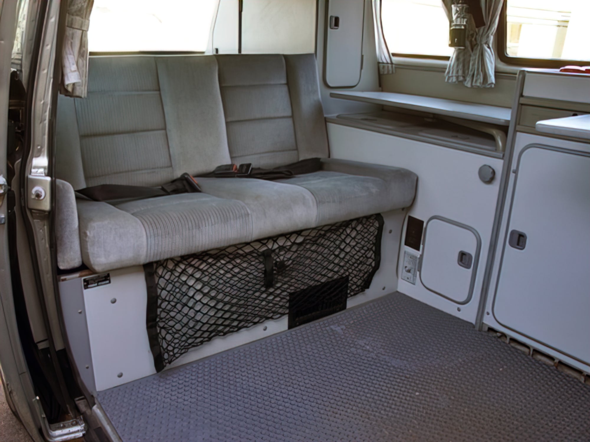 Bench Seat Cargo Net - OVERLANDERS Outfitter