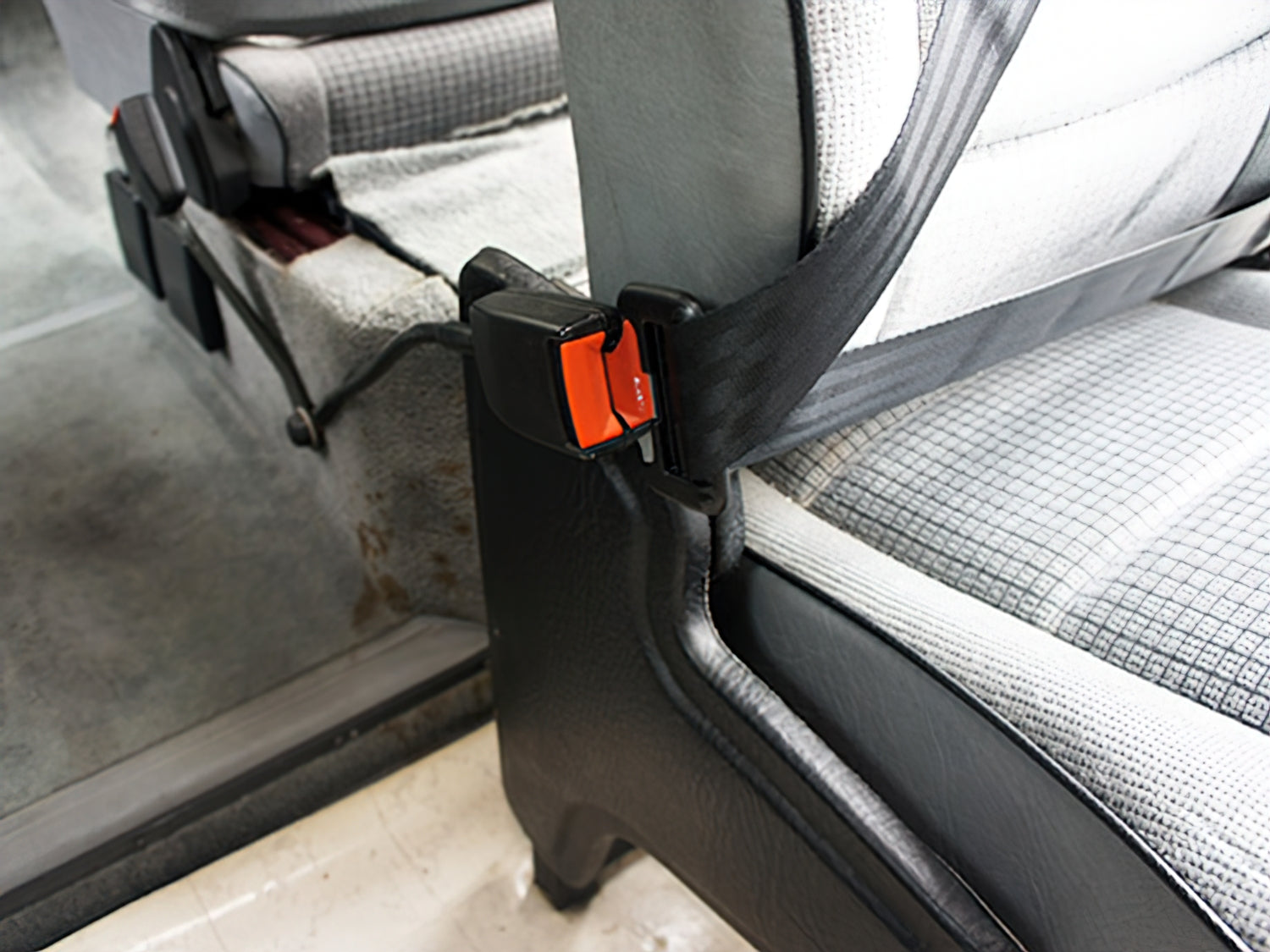 3-Point Retracting Seat Belt for Jumpseat L/R [Vanagon] - OVERLANDERS Outfitter