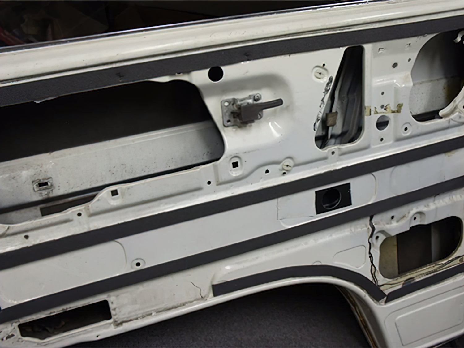Weatherstripping Adhesive - for ABS Panels - OVERLANDERS Outfitter