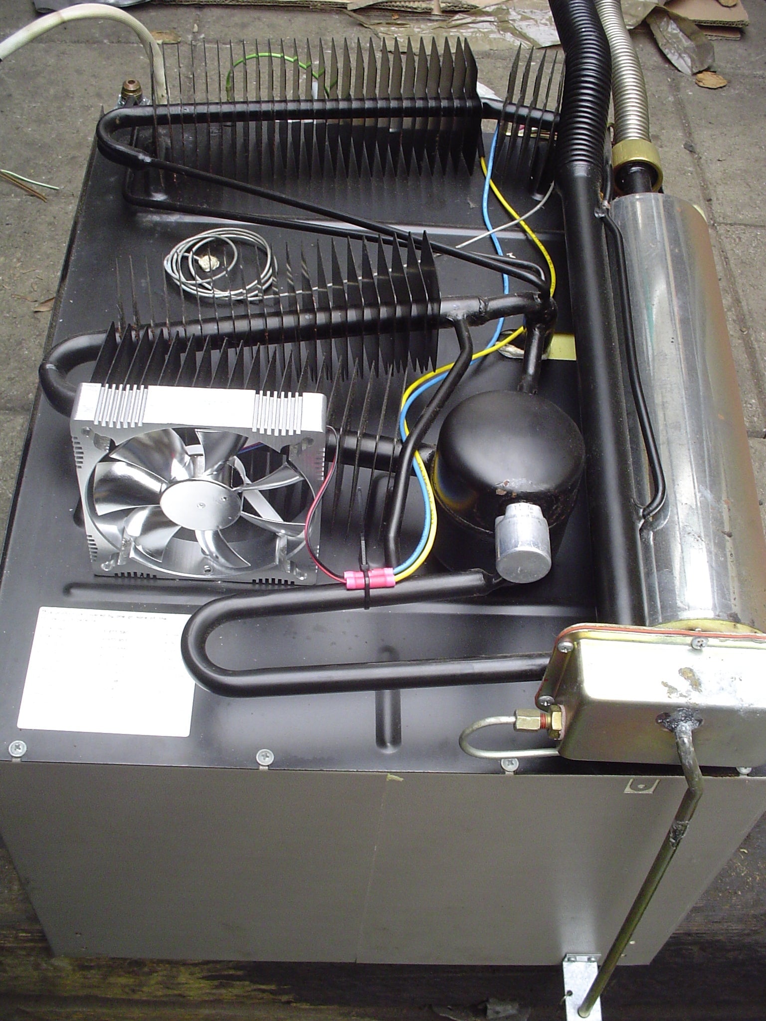 Retrofit Refrigerator Fan [Vanagon] - OVERLANDERS Outfitter
