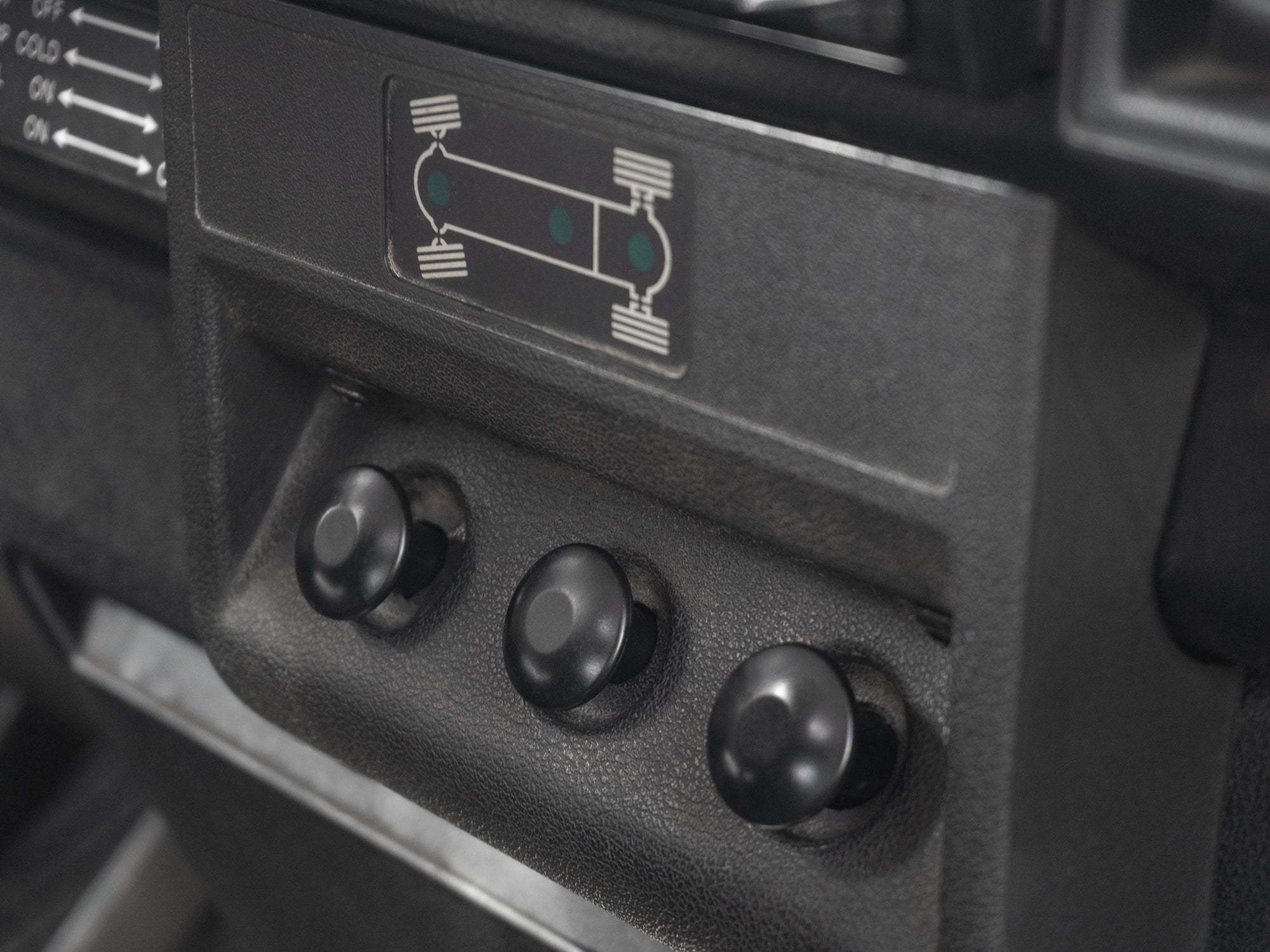 Vacuum Switch - Aftermarket (Decoupler & Locker) - OVERLANDERS Outfitter