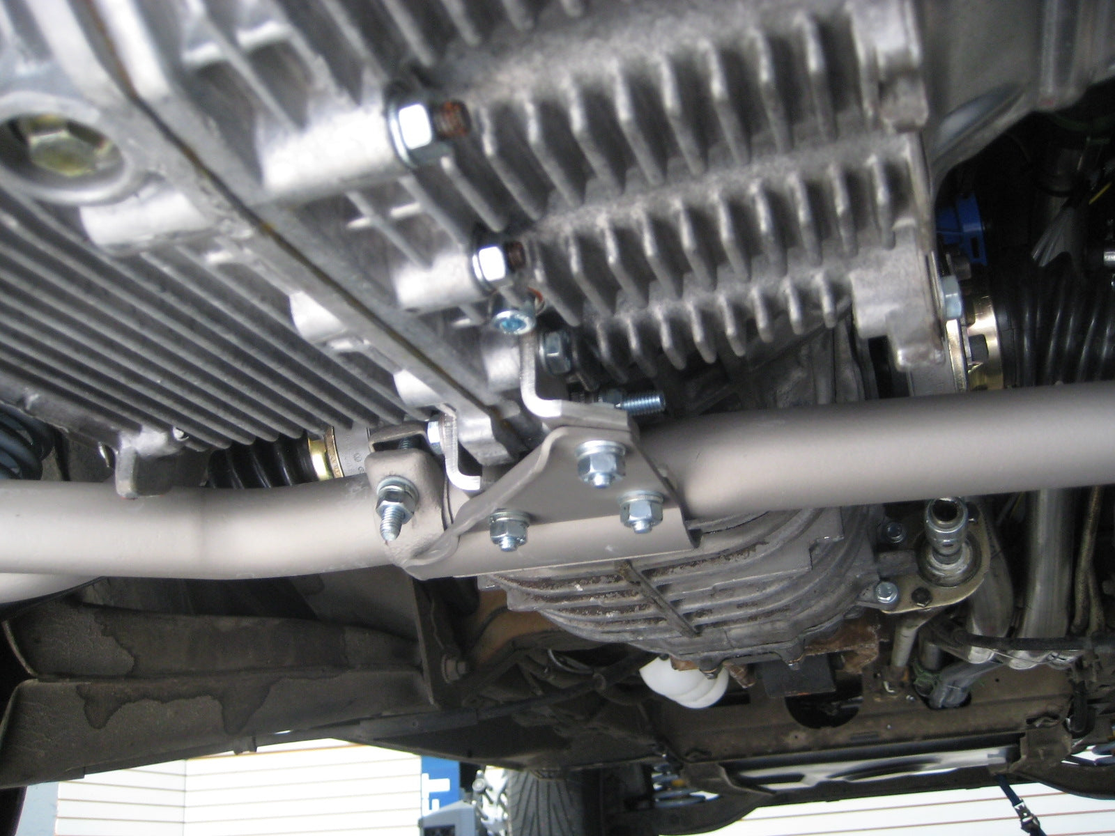 Exhaust Engine Bracket Kit [2WD Late Vanagon] - OVERLANDERS Outfitter