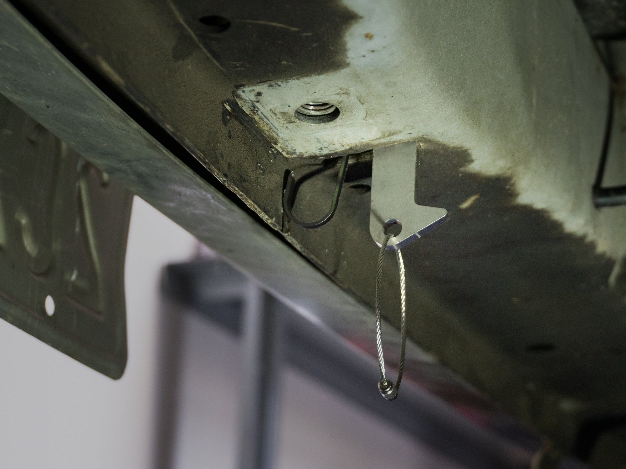 Spare Tire Hook Catch - OVERLANDERS Outfitter