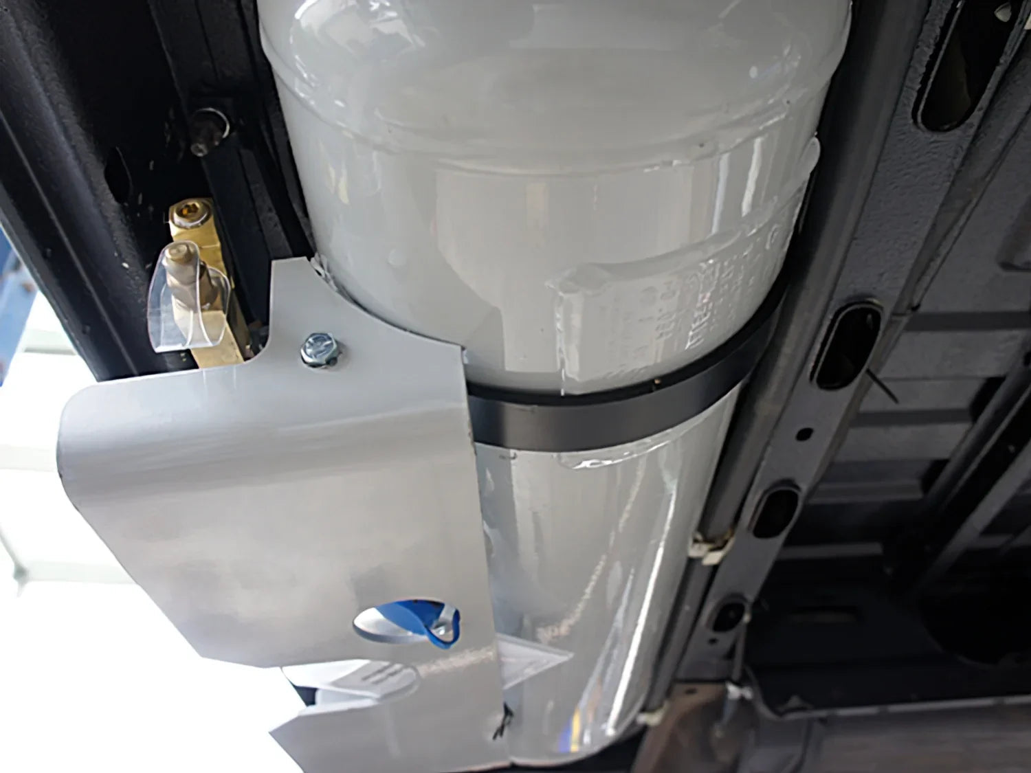 Larger Capacity LP Tank w/Level Indicator