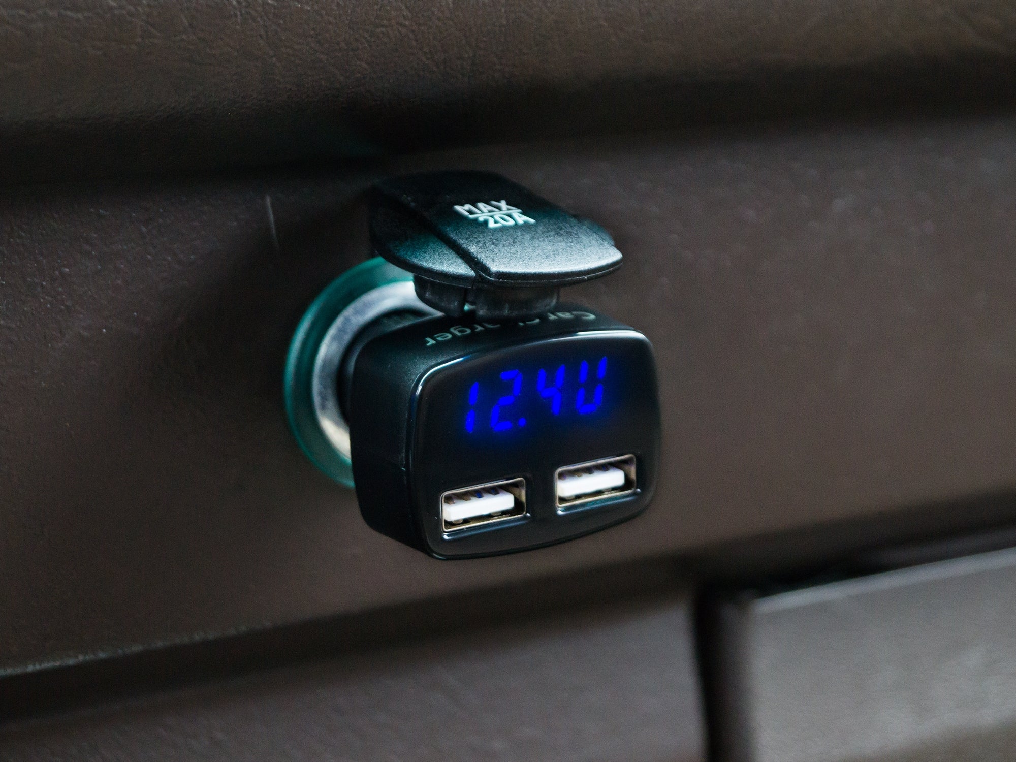 4-In-1 Dual USB Car Charger w/Digital Display - OVERLANDERS Outfitter