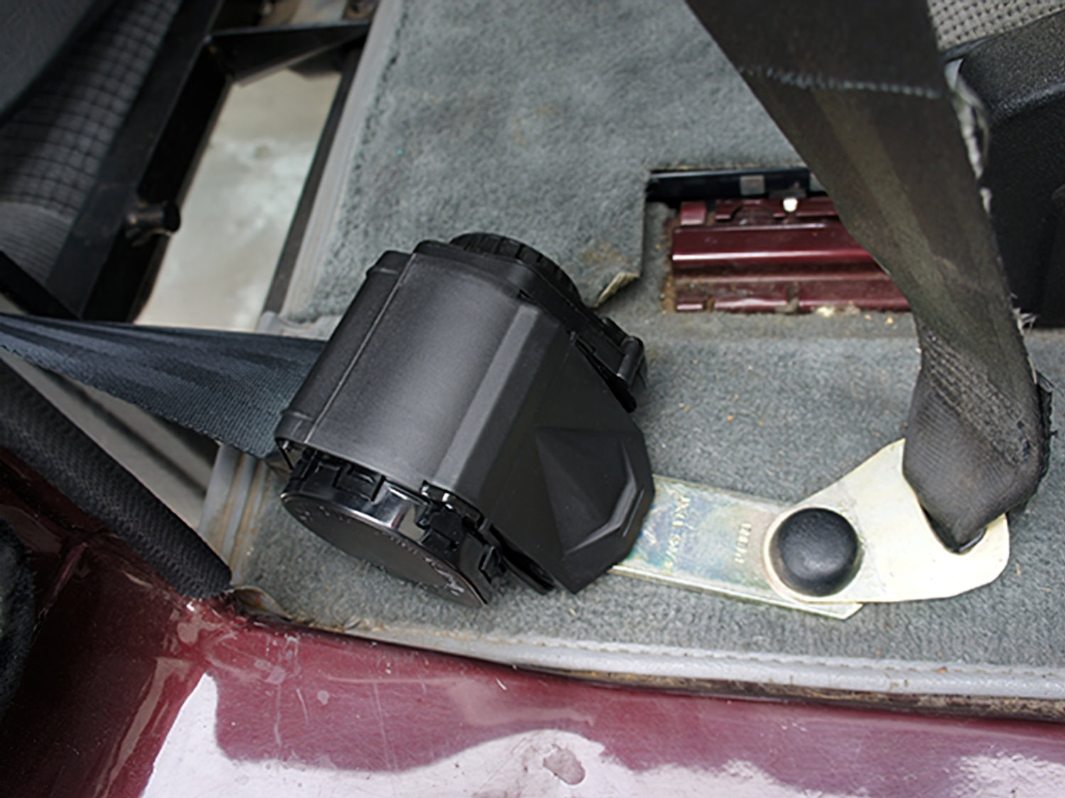 3-Point Retracting Seat Belt for Jumpseat L/R [Vanagon] - OVERLANDERS Outfitter