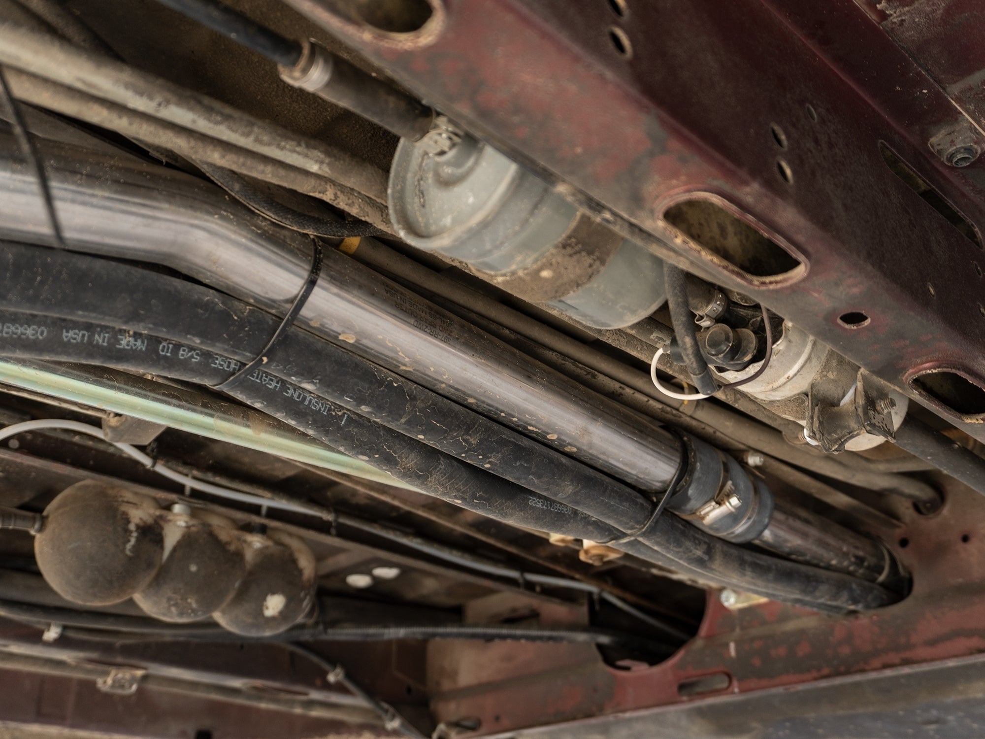 GoWesty stainless steel coolant pipe set for 2WD vehicles, includes 2.1 cooling system components, durable and high-quality.