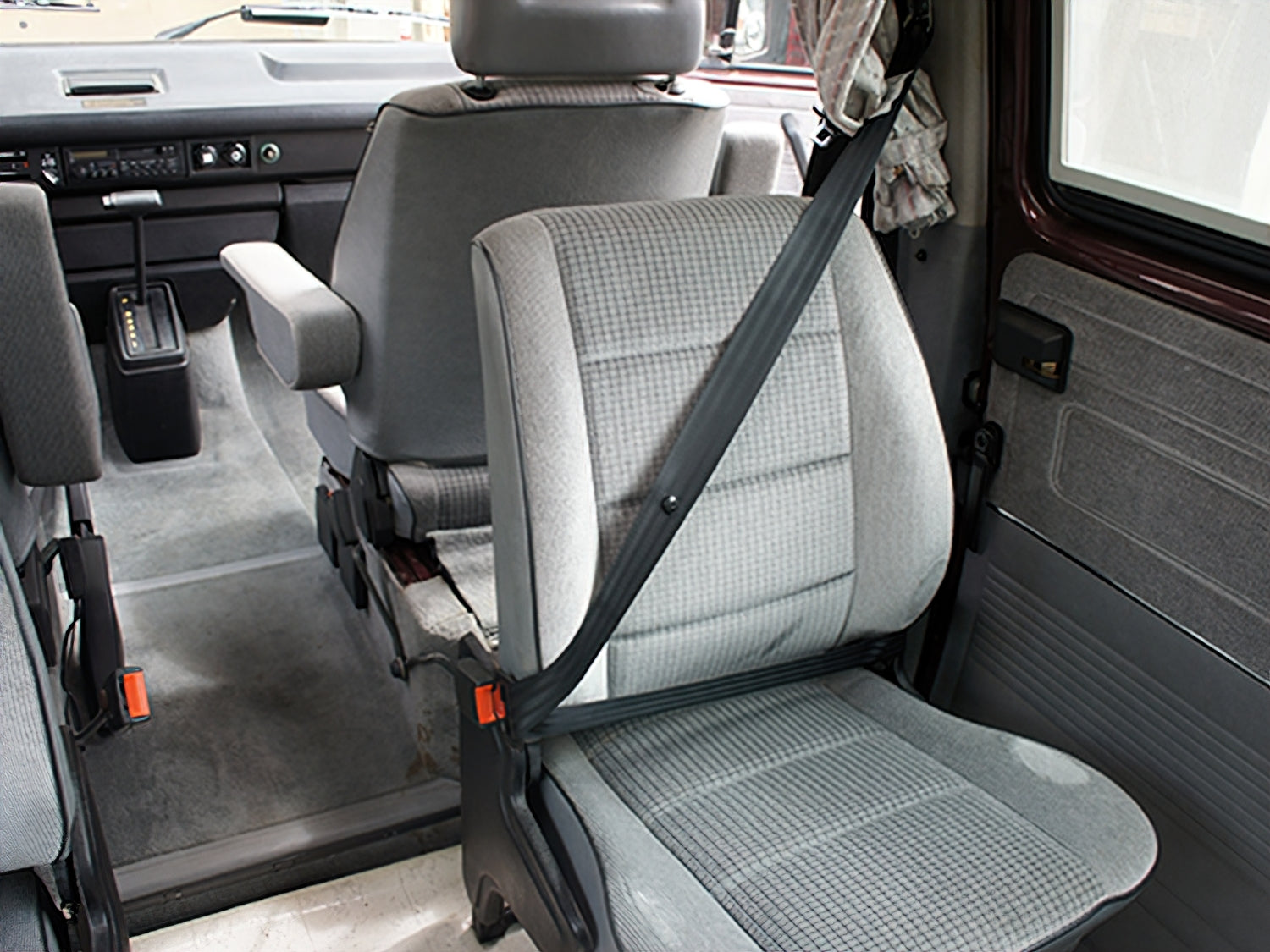3-Point Retracting Seat Belt for Jumpseat L/R [Vanagon] - OVERLANDERS Outfitter