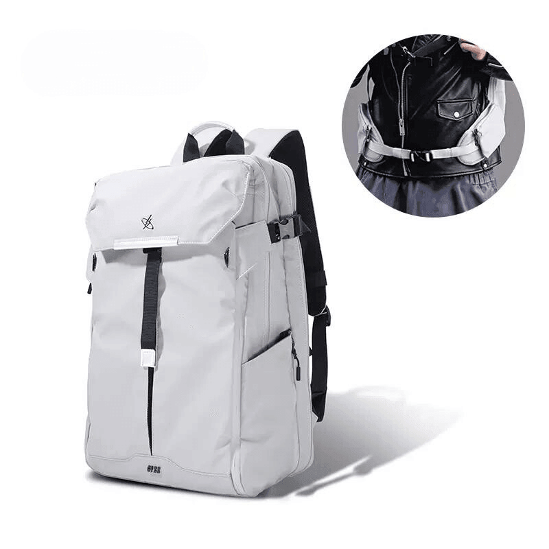 GYXX™ Zues expandable motorcycle backpack by Bean's Moto Booth, shown with adjustable straps and spacious storage for riders.