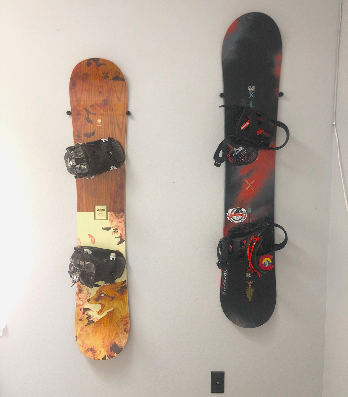The Cinch Snowboard Display | Floating Rack | 2 Boards - OVERLANDERS Outfitter
