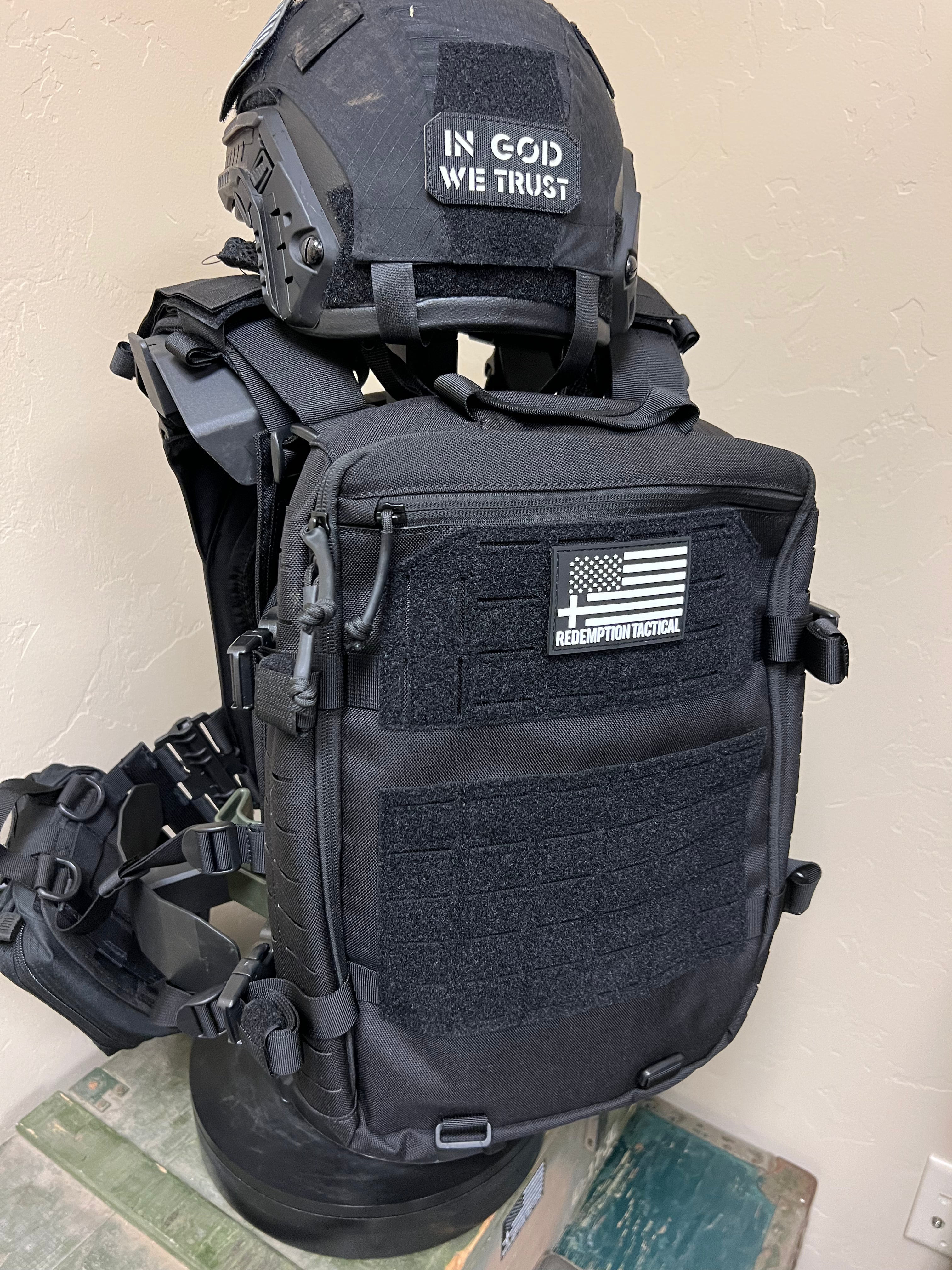 FULL KIT COMBO Crusader 2.0 XL Armor COMBO PACKAGE LIGHTWEIGHT LEVEL IV (2) 10x13.5 Front/Back Plates, Plate Carrier Bag, Medic Pouch - We The Collective