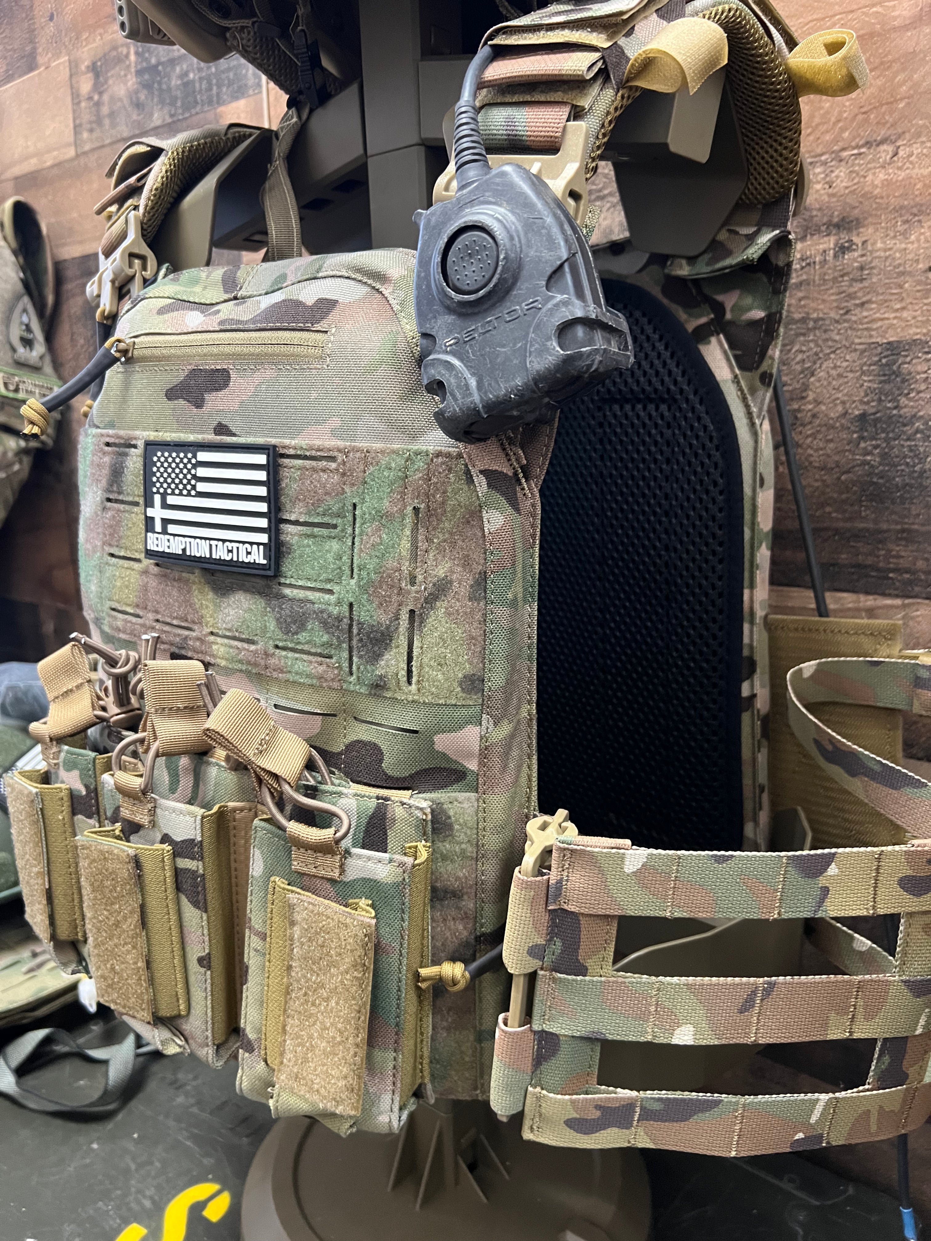 FULL KIT COMBO Crusader 2.0 XL Armor COMBO PACKAGE LIGHTWEIGHT LEVEL IV (2) 10x13.5 Front/Back Plates, Plate Carrier Bag, Medic Pouch - We The Collective