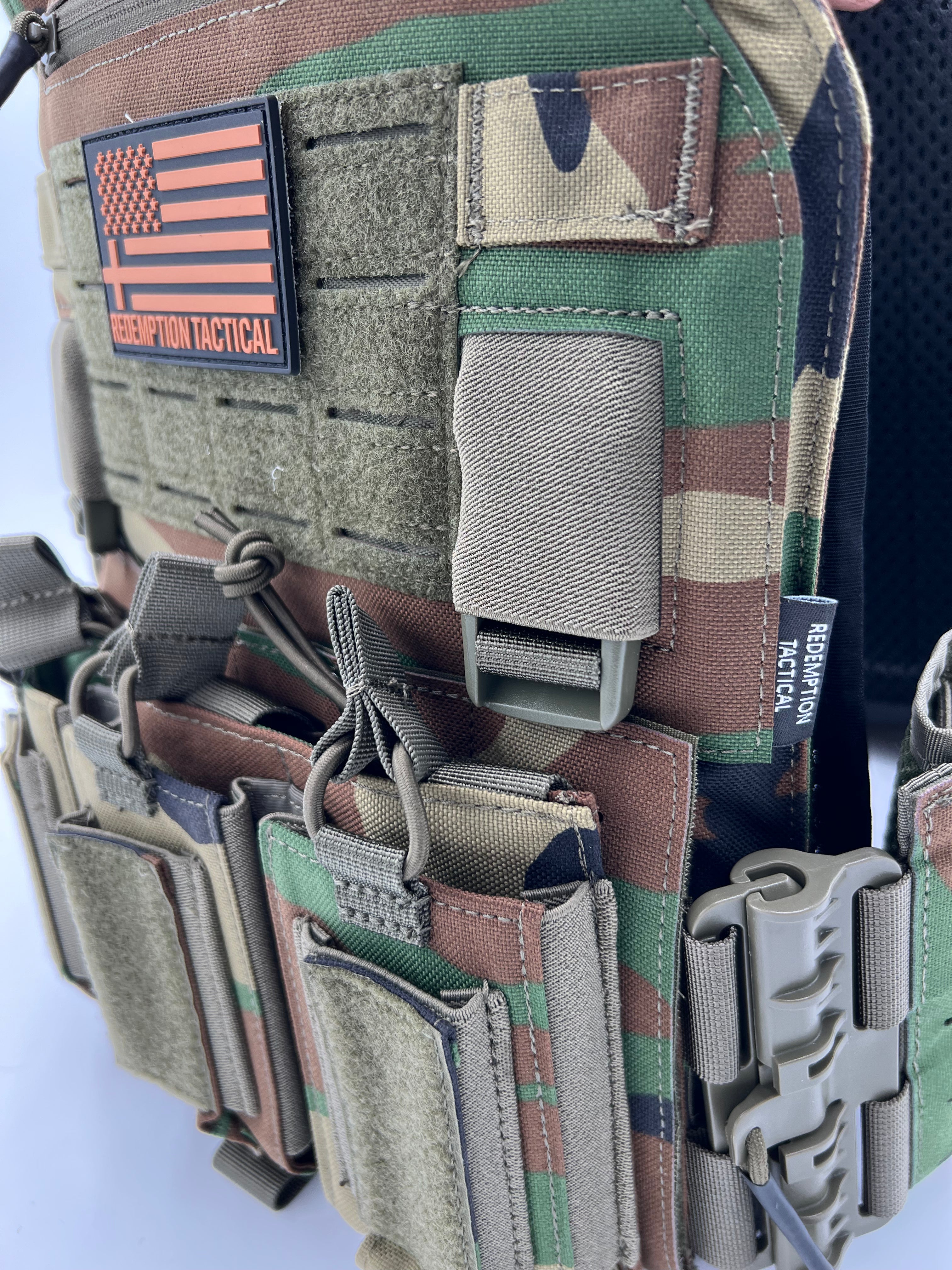 Redemption Tactical CRUSADER 2.0® V4 ARMOR FULL KIT COMBO PACKAGE LIGHTWEIGHT LEVEL IV  (2) 10x12 Front/Back Plates (2) 6x8 Side Plates (Level IV) - We The Collective