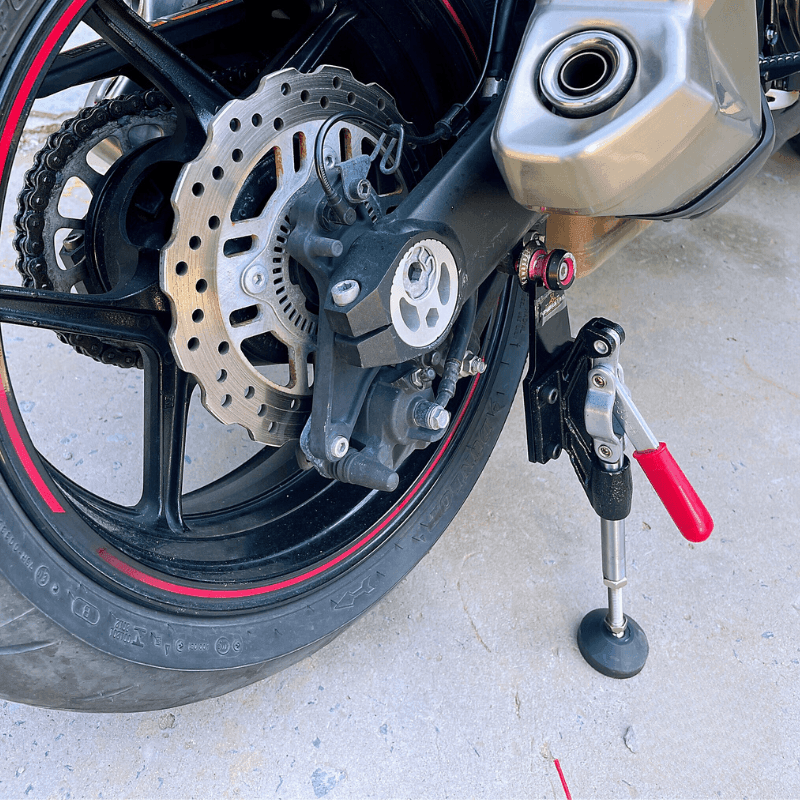 JSAMAE™ Portable Motorcycle Lift Jack by Bean's Moto Booth, shown in use for lifting a motorcycle securely.
