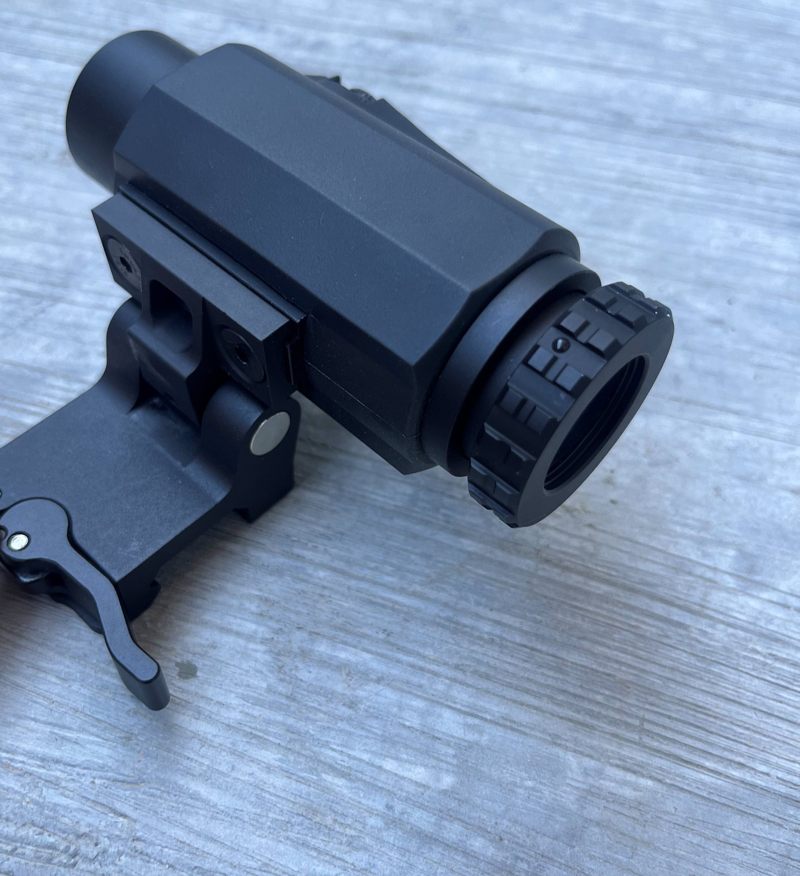 SFT2 Tactical Dragoon 3x Magnifier for riflescopes, black lens with adjustable mount and tactical design.