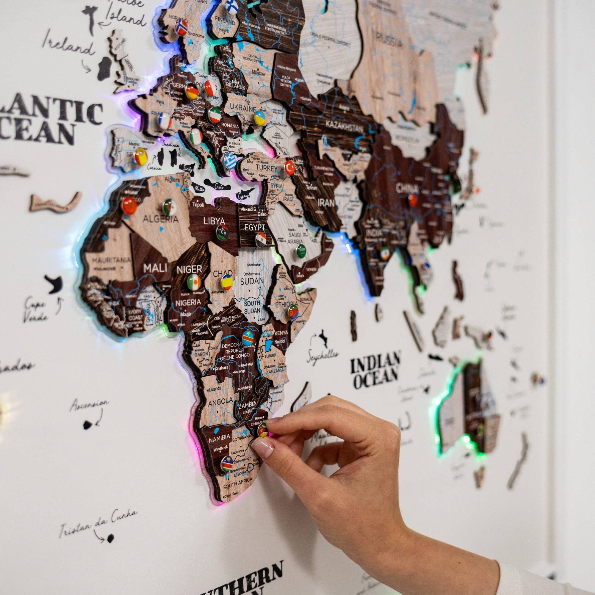 Map on Board LED 2.0 Cappuccino