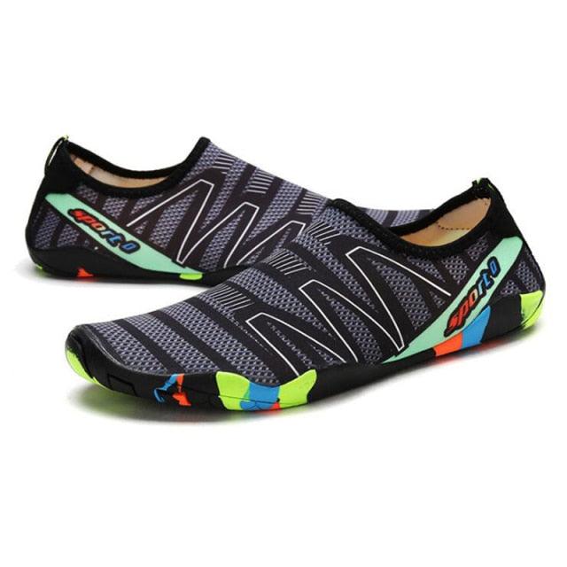 Men's Stevvex mesh hiking shoes with breathable, quick-dry fabric, rubber soles, ideal for water sports and outdoor walking.