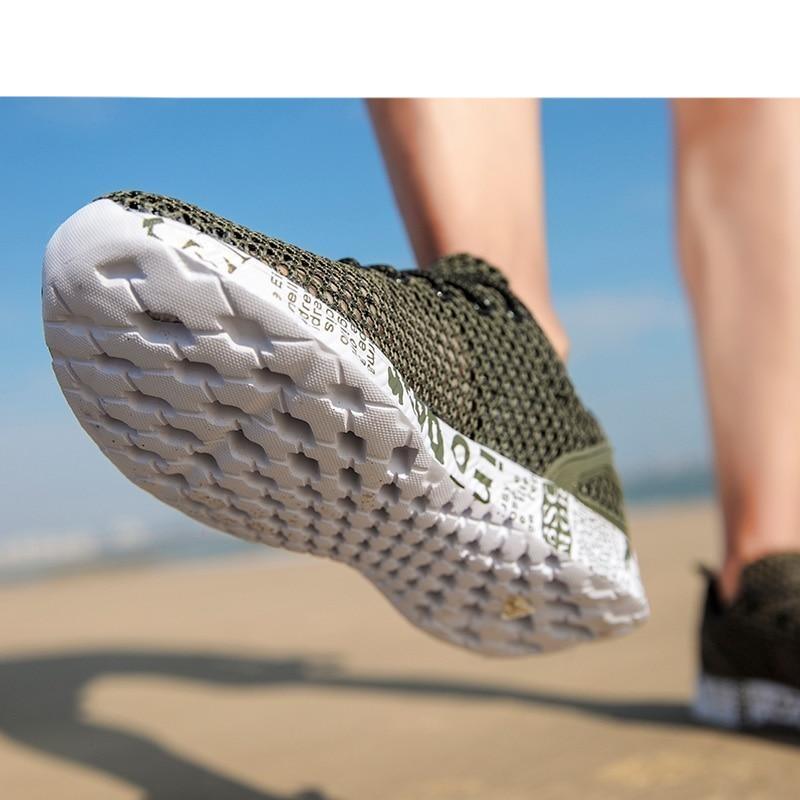 Men's Stevvex aqua breathable quick-drying water shoes for outdoor fishing, wading, and walking, featuring lightweight, non-slip design.