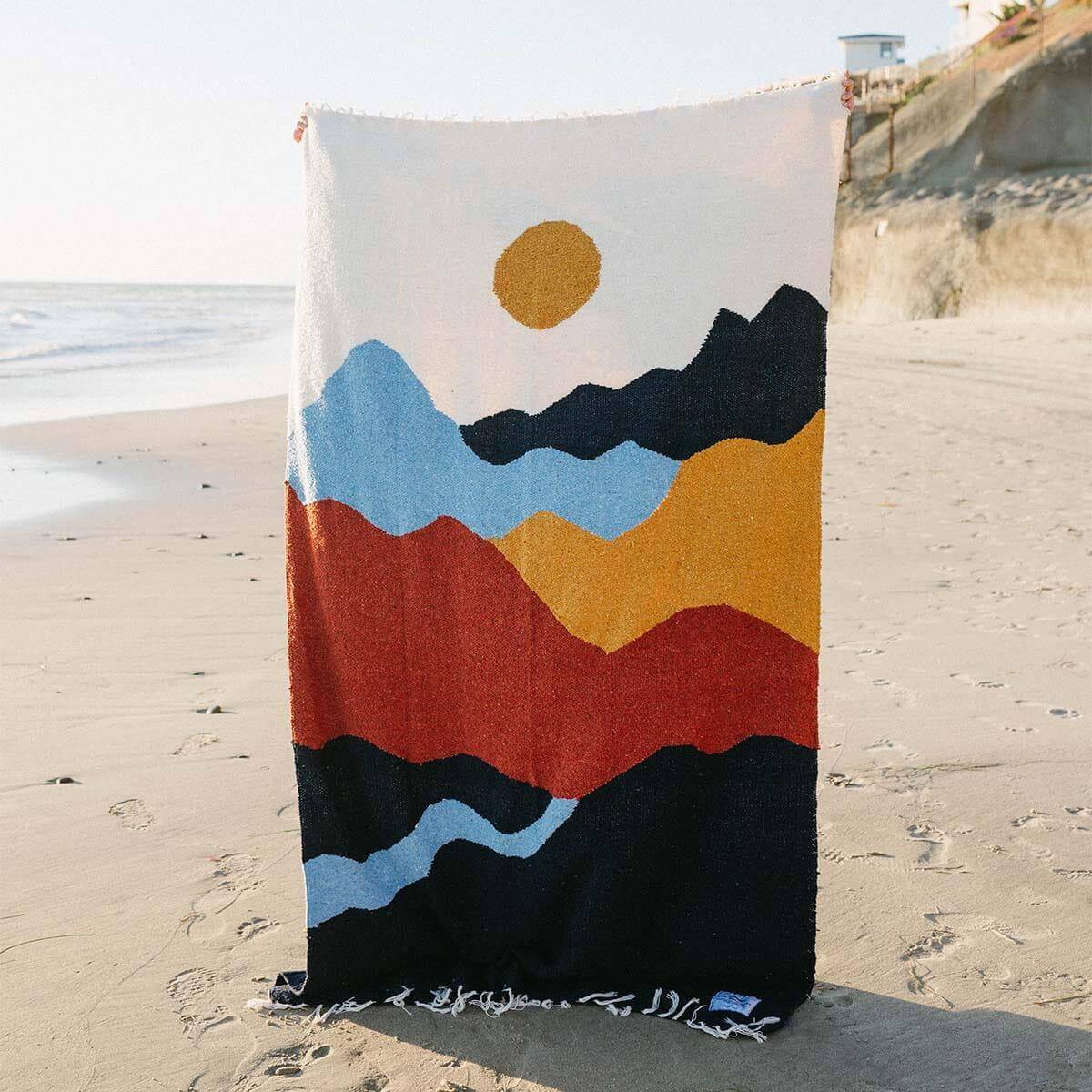 Mountains Blanket - OVERLANDERS Outfitter