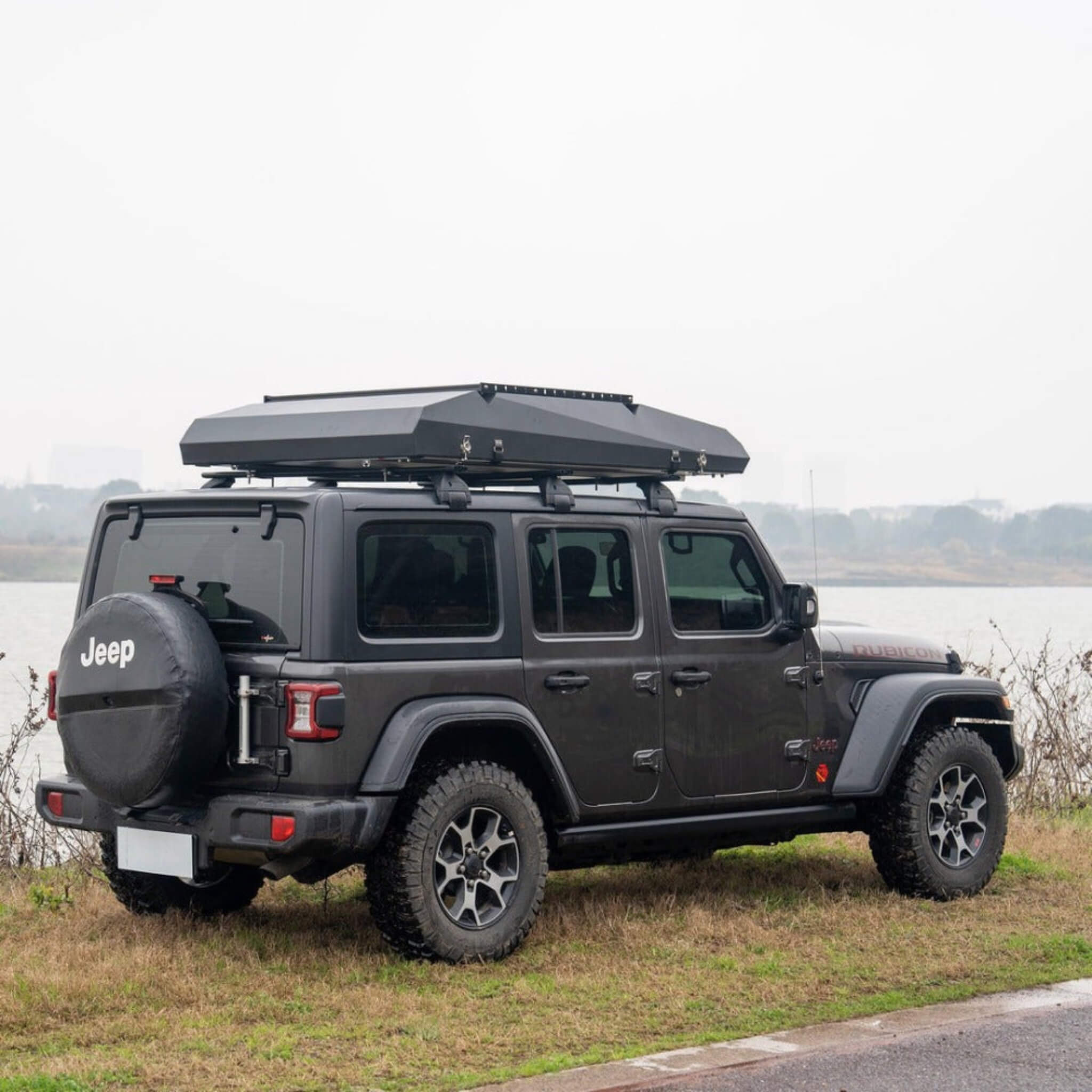 Naturnest Sirius 2 Premium 2XL 3-Person Clamshell Rooftop Tent (SAK91382) - OVERLANDERS Outfitter