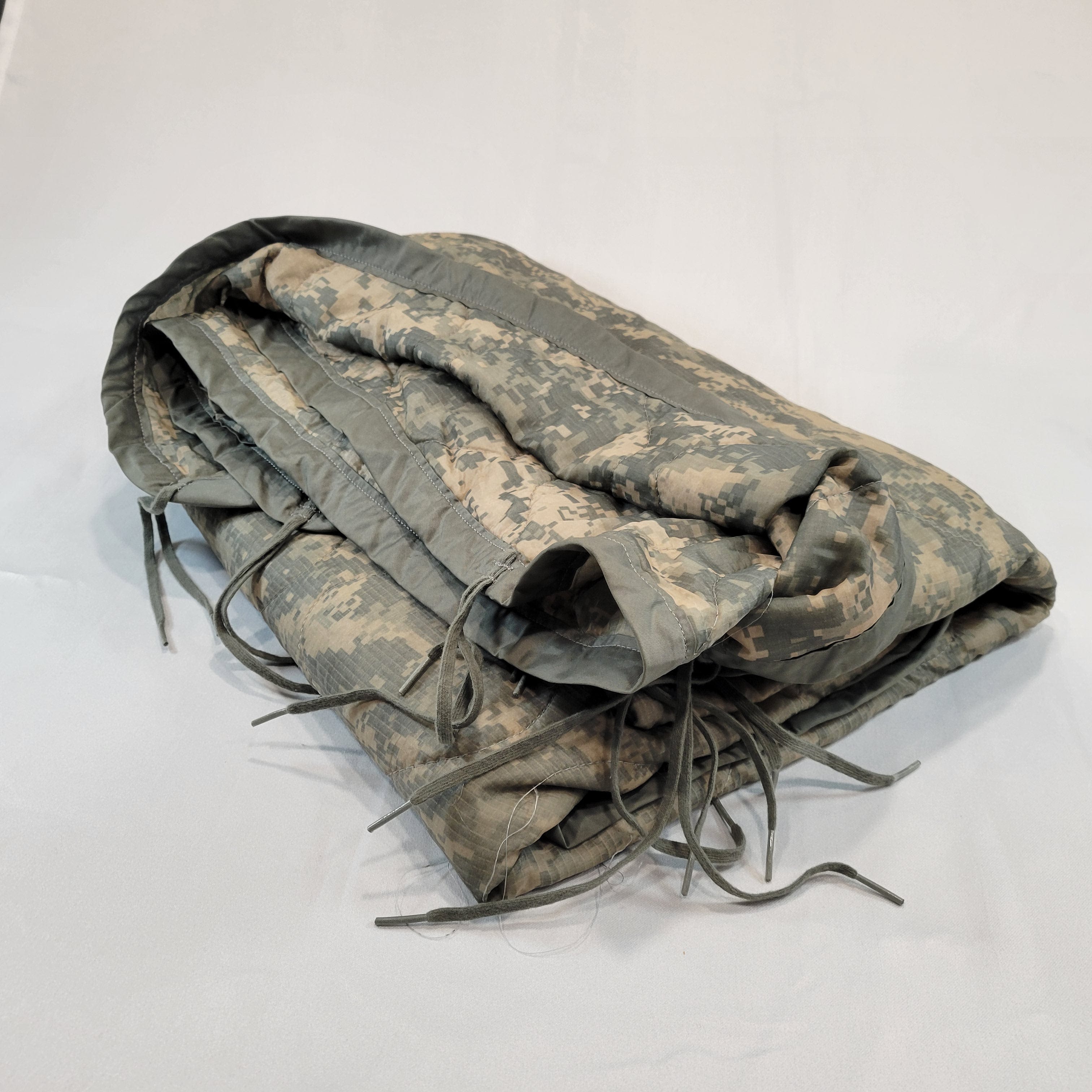 USGI UCP Woobie Poncho Liner – Genuine U.S. Military Surplus - OVERLANDERS Outfitter