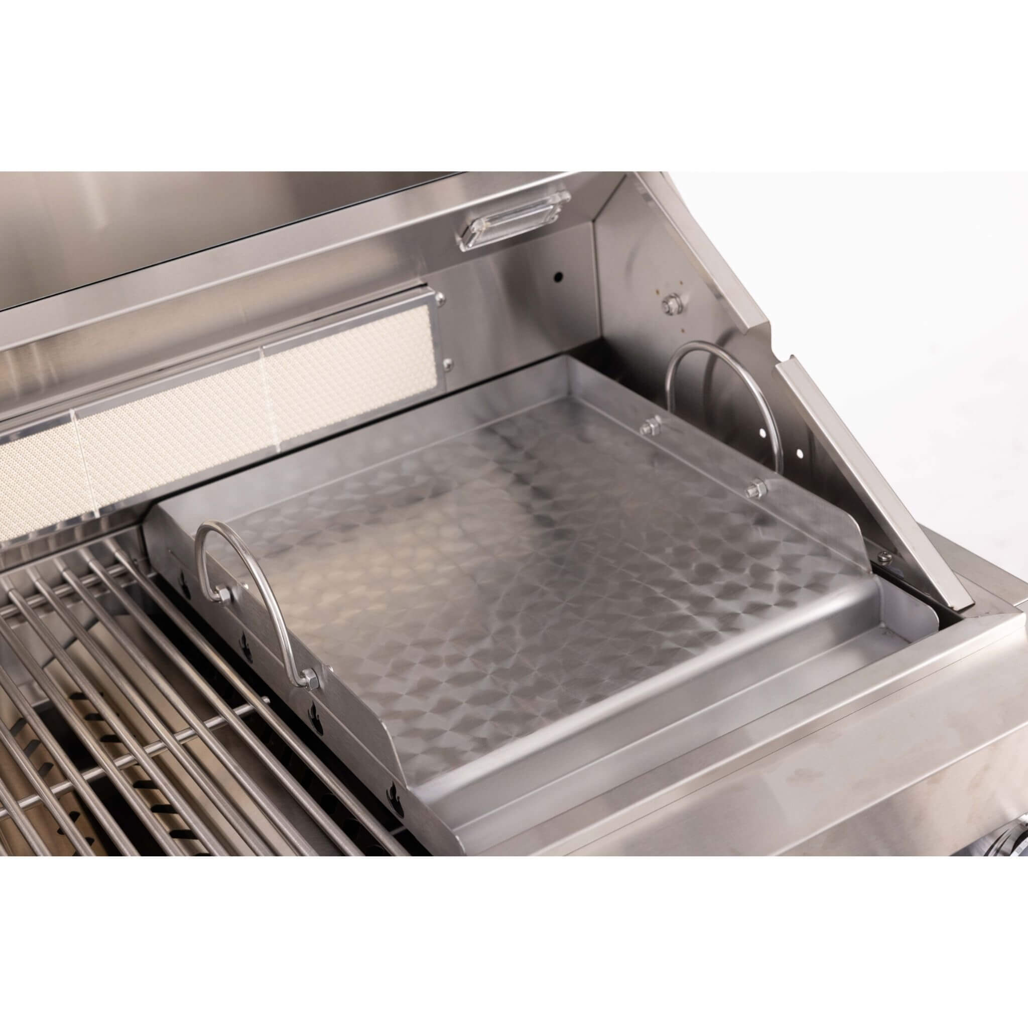 SAKSBY Wholesale outdoor kitchen with 32-inch stainless steel LPG gas grill, door, drawer, and ice box for outdoor cooking.