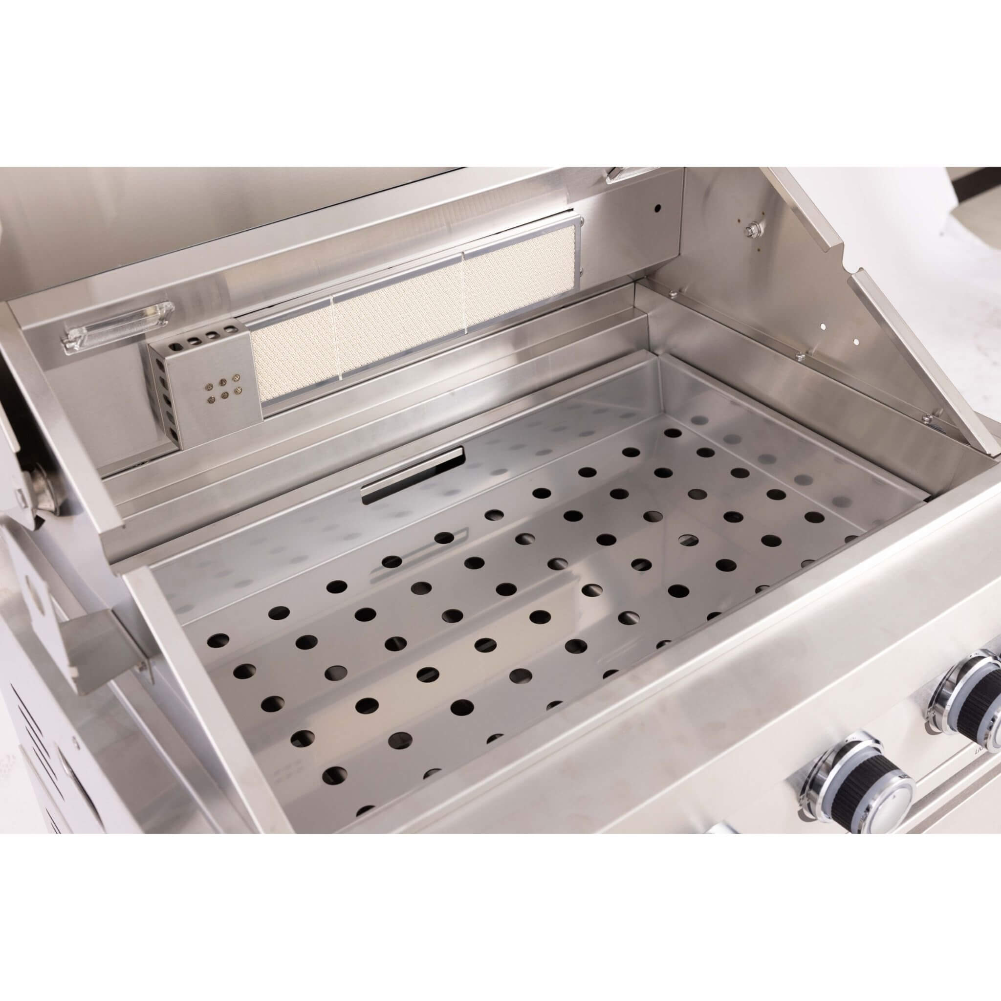 SAKSBY WHOLESALE premium outdoor kitchen with 32-inch stainless steel LPG gas grill, door, drawer, and ice box.