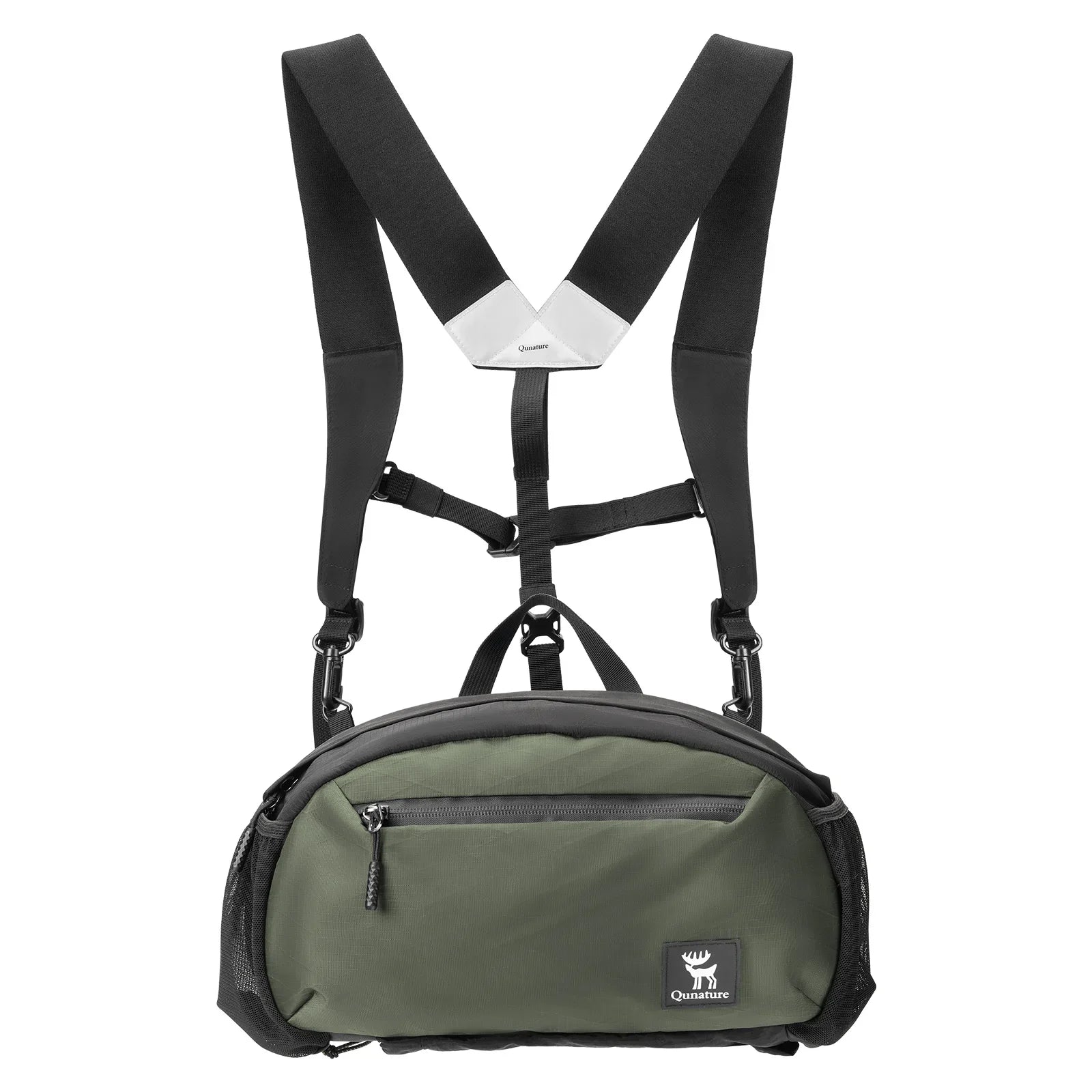 Lightweight Qunature Global outdoor backpack waist bag designed for day hikes, featuring adjustable straps and multiple pockets.