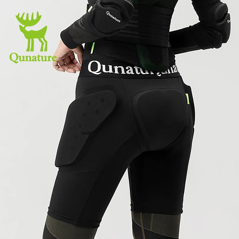 Qunature Global ski impact protection pants with EVA foam padding, designed for shock absorption and safety during winter sports.