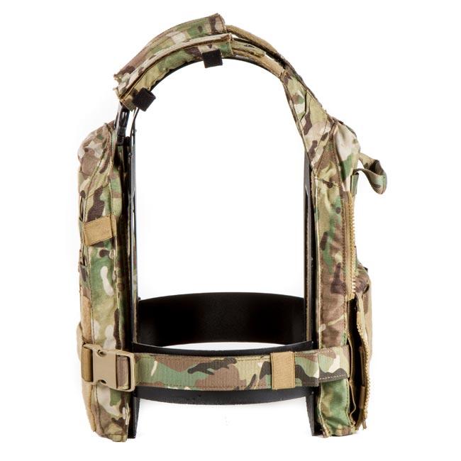 HCC Tactical RAC Plate Carrier featuring adjustable straps and multiple pouches for tactical gear storage.