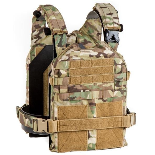 HCC Tactical RAC Plate Carrier featuring adjustable straps and durable fabric, designed for tactical gear use.