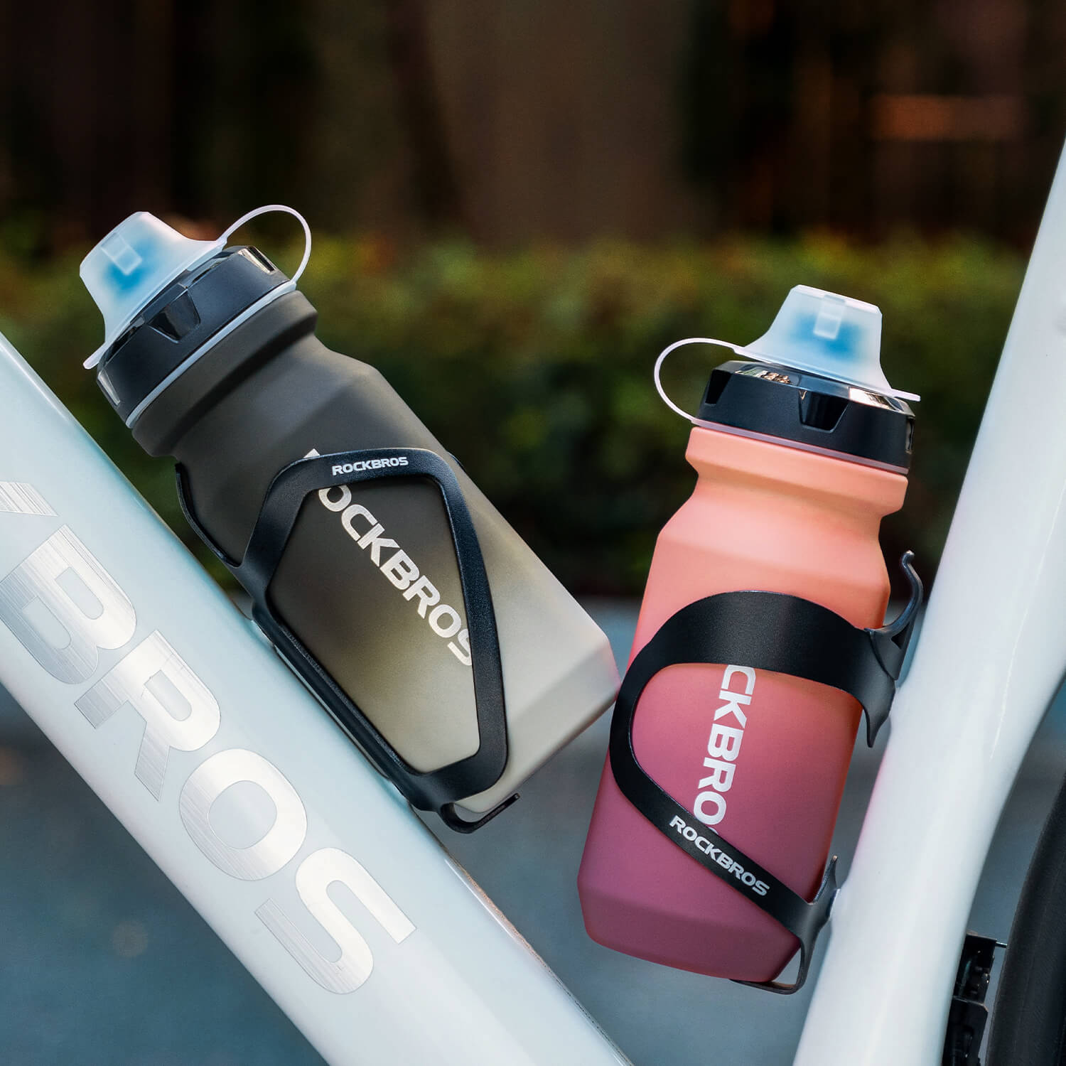 Bike Water Bottle with Soft-Touch Grip & Pull-Top Lid - 600/750ml - OVERLANDERS Outfitter