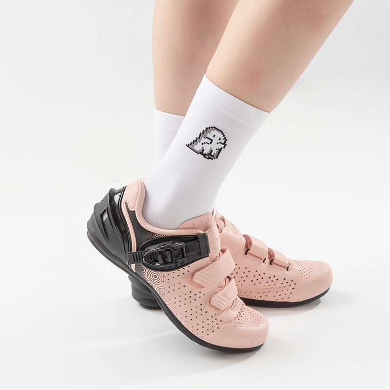 Moisture-Wicking Mid-Crew Athletic Socks - OVERLANDERS Outfitter