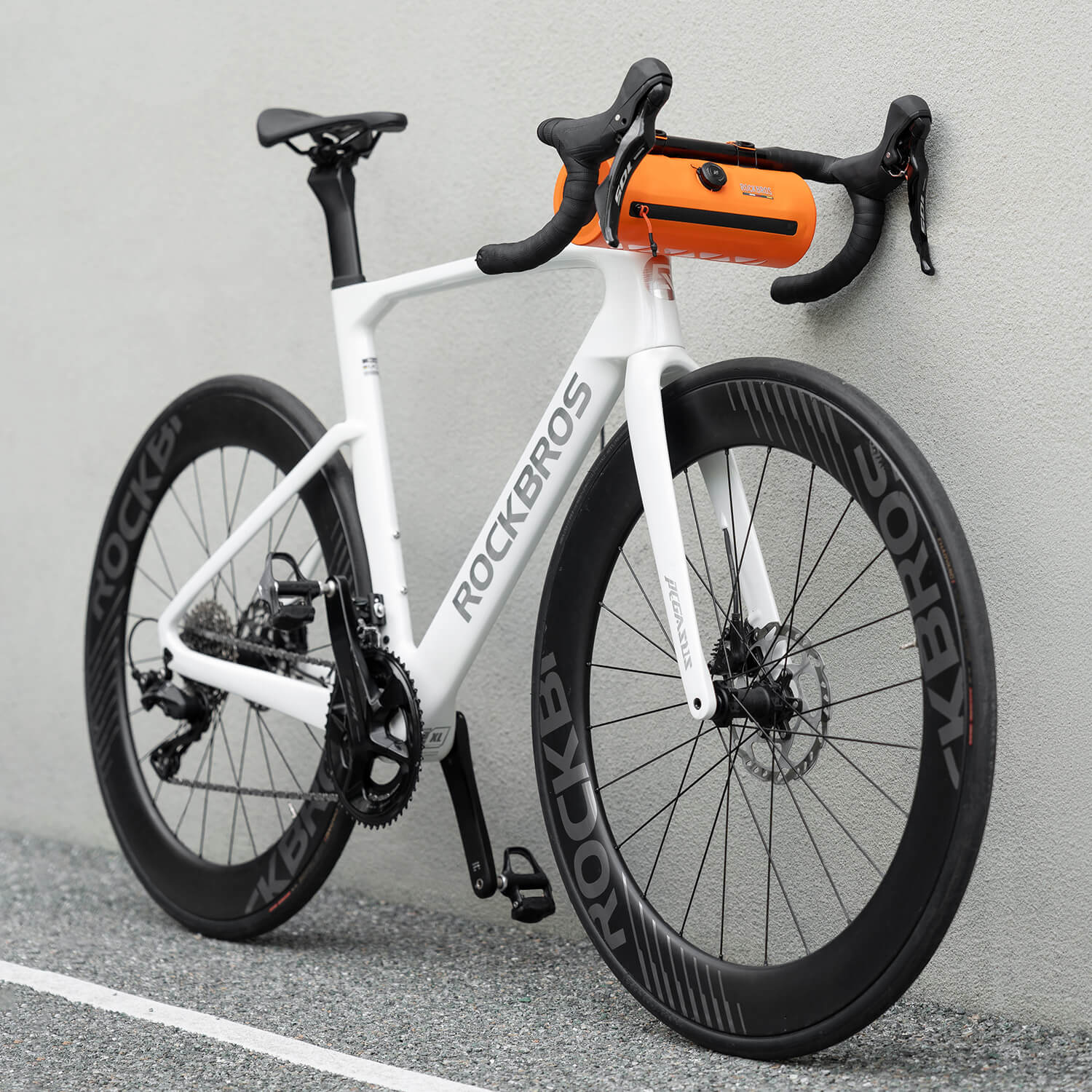 ROAD TO SKY Bike Handlebar Bag 100% Waterproof 2L - OVERLANDERS Outfitter