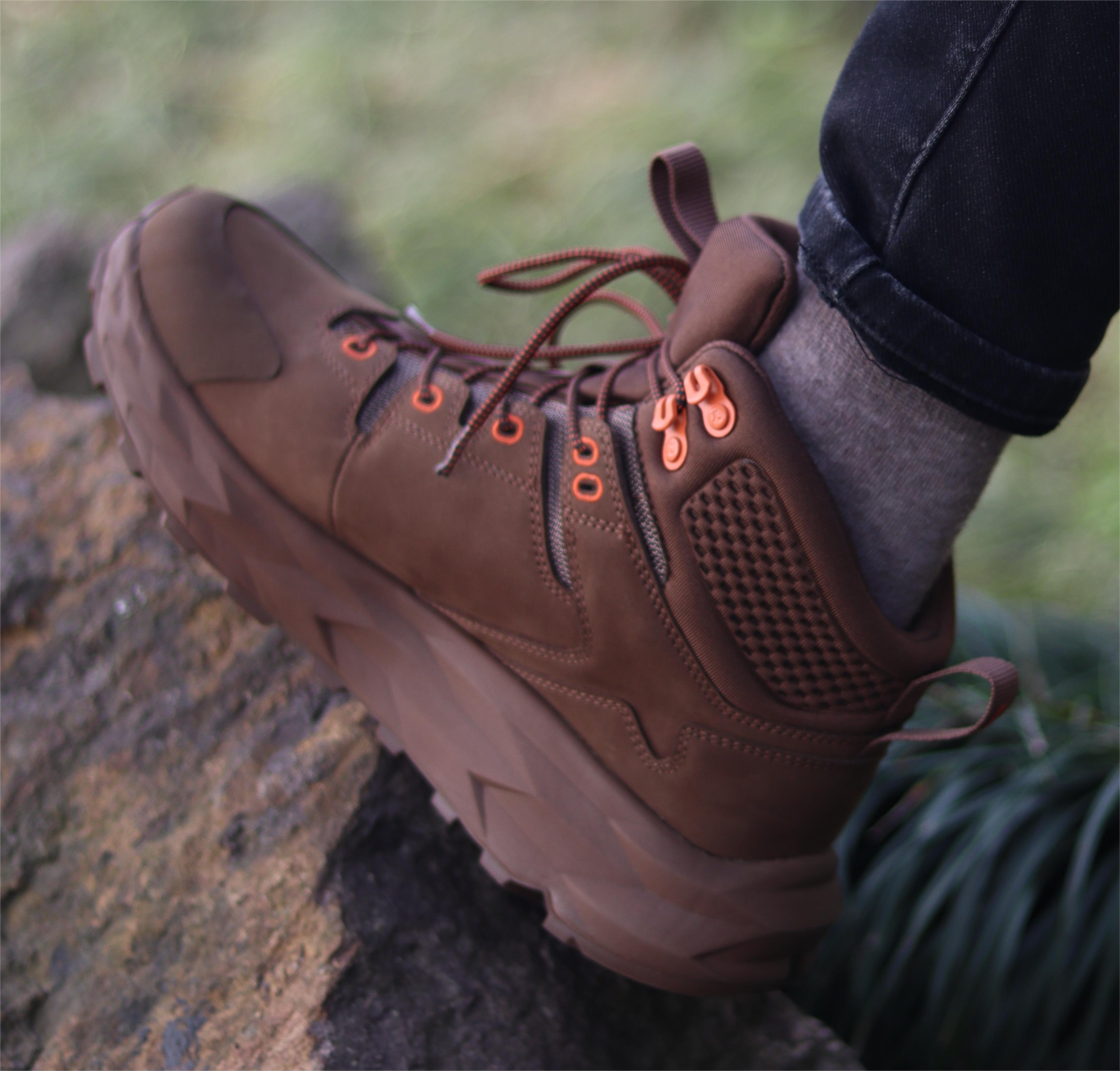 Rock Rooster Farmington brown waterproof hiking boots with VIBRAM outsole, 6-inch ankle height, rugged outdoor footwear.