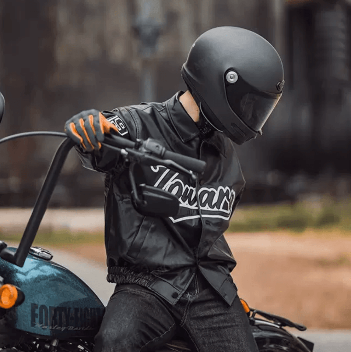 Full face RYMIC™ V80 motorcycle helmet by Bean's Moto Booth, showing the sleek design and secure fit.