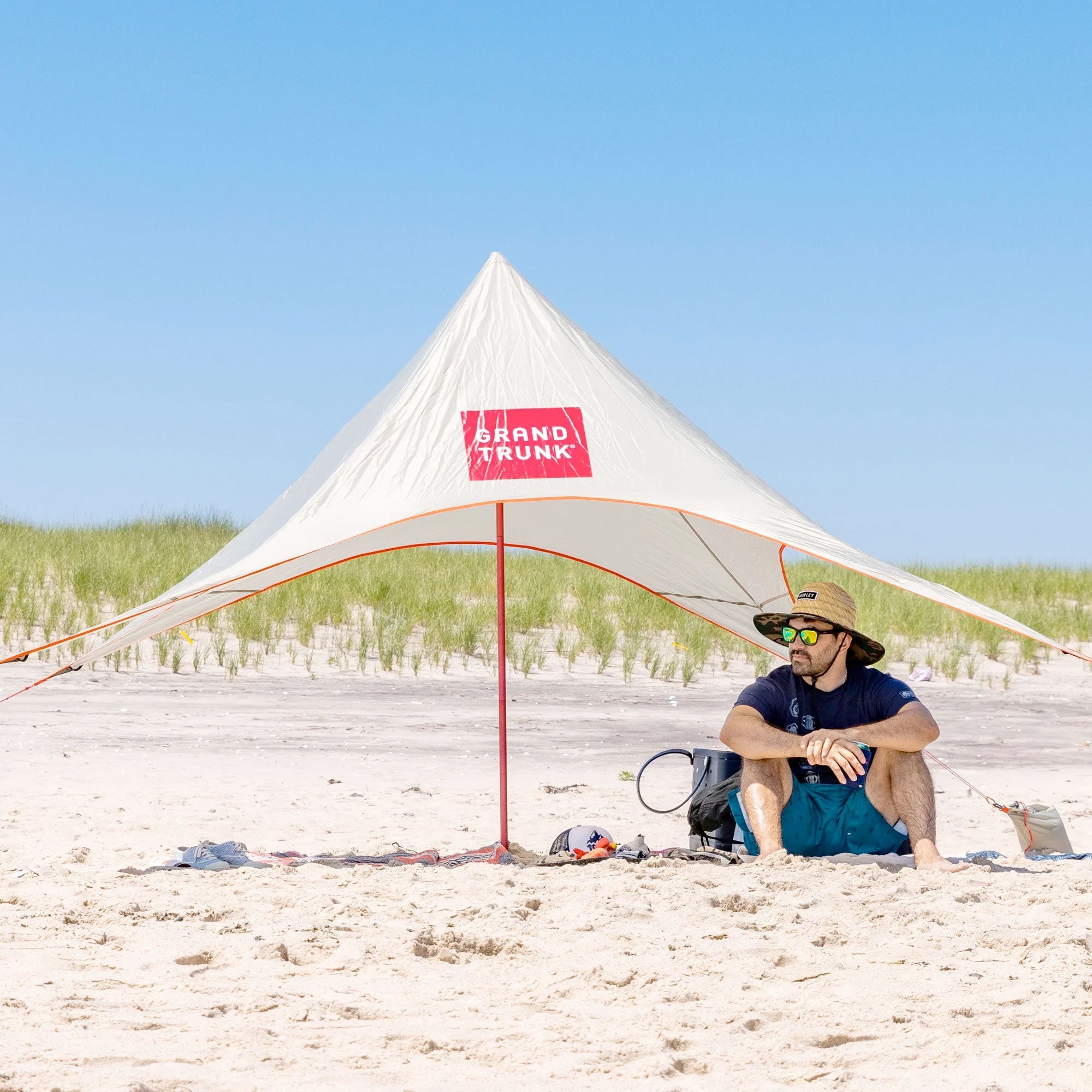 ShadeCaster 2 Person Sunshade - We The Collective