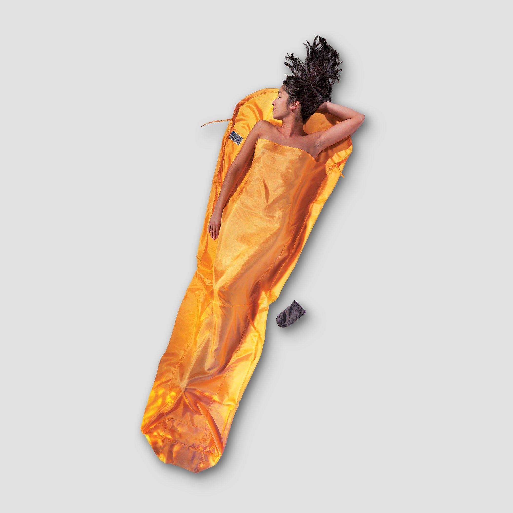 COCOON MummyLiner™ Silk in a smooth, luxurious texture, showcasing its elegant design and lightweight fabric.
