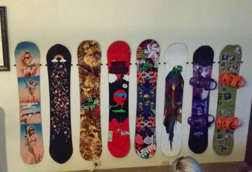 The Cinch Snowboard Display | Floating Rack | 1 Board - OVERLANDERS Outfitter