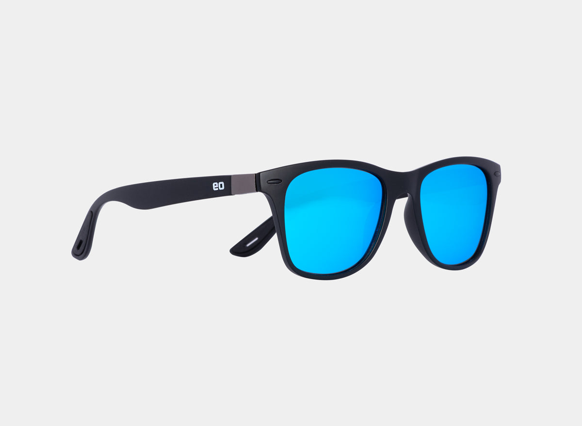 Blue sport sunglasses by Eastern Outer with sleek design, ideal for outdoor activities and active lifestyles.